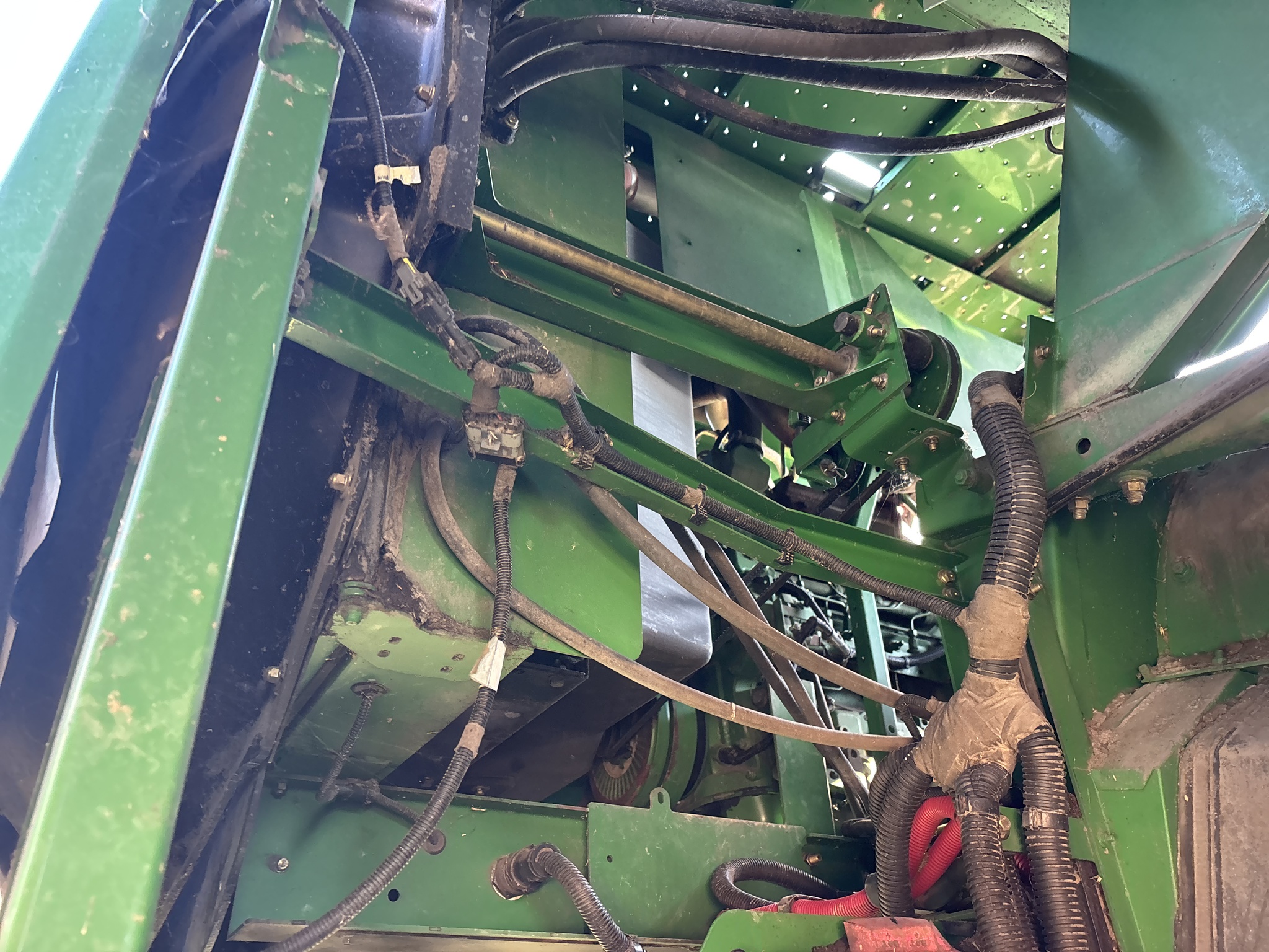 Used 2008 John Deere 9570 STS Combines at Koenig Equipment in Greenville, OH - PhotoXL13