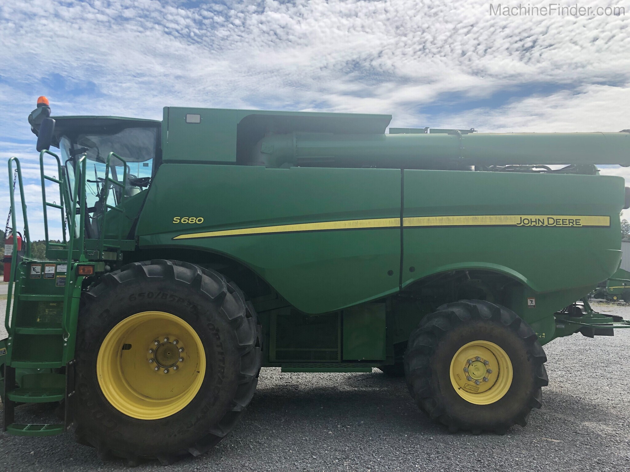 2015 John Deere S680 Image 1