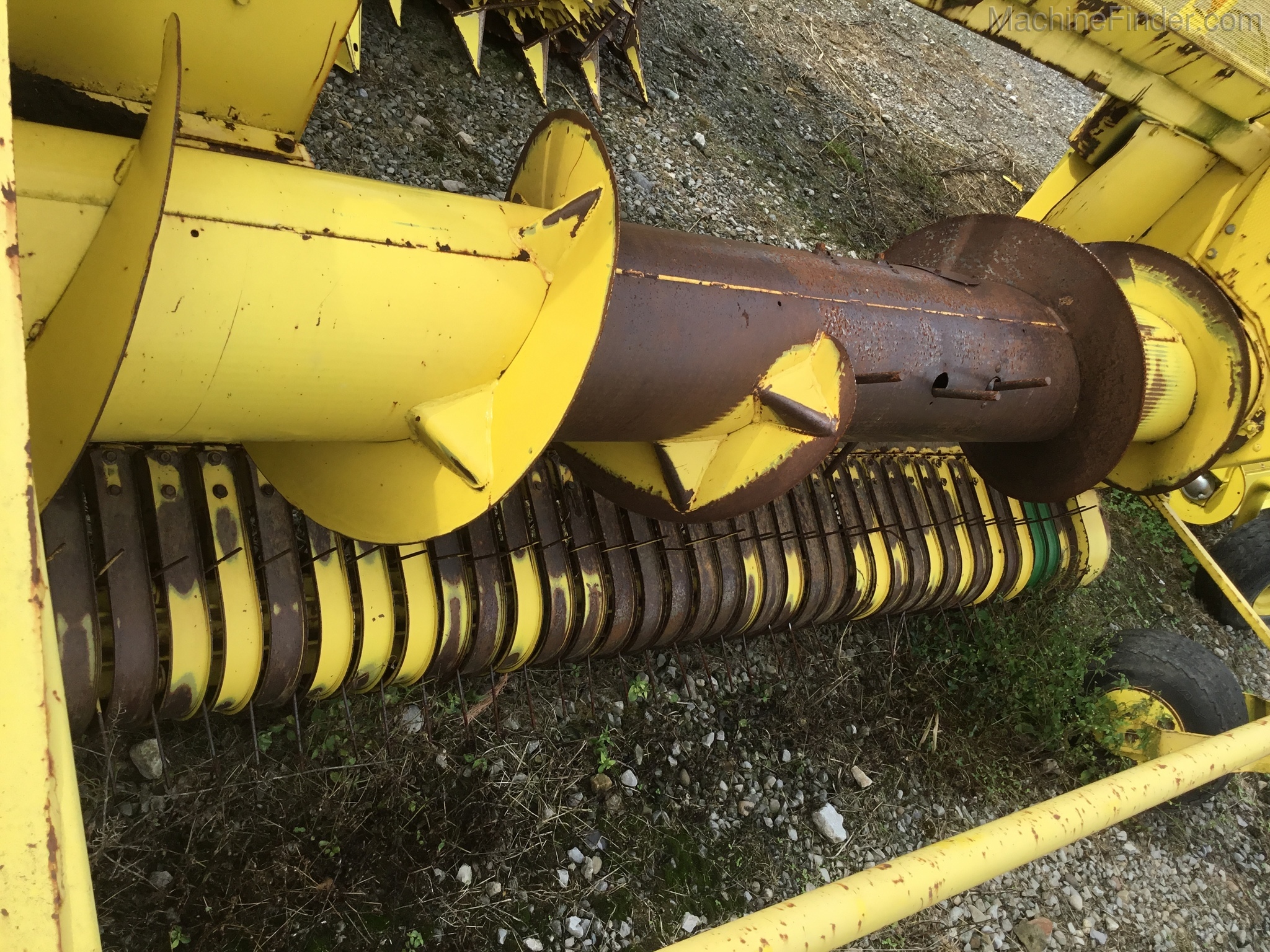 1998 John Deere 630A Image 4