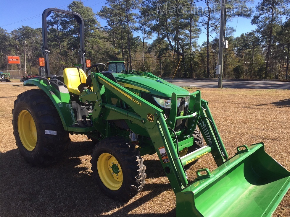 2021 John Deere 4044M Image 2