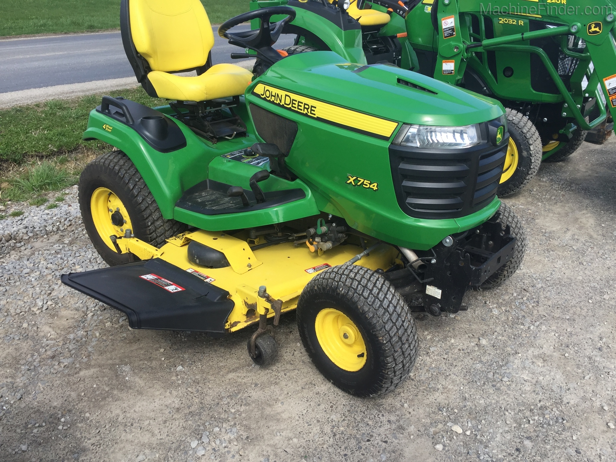 2014 John Deere X754 Image 1