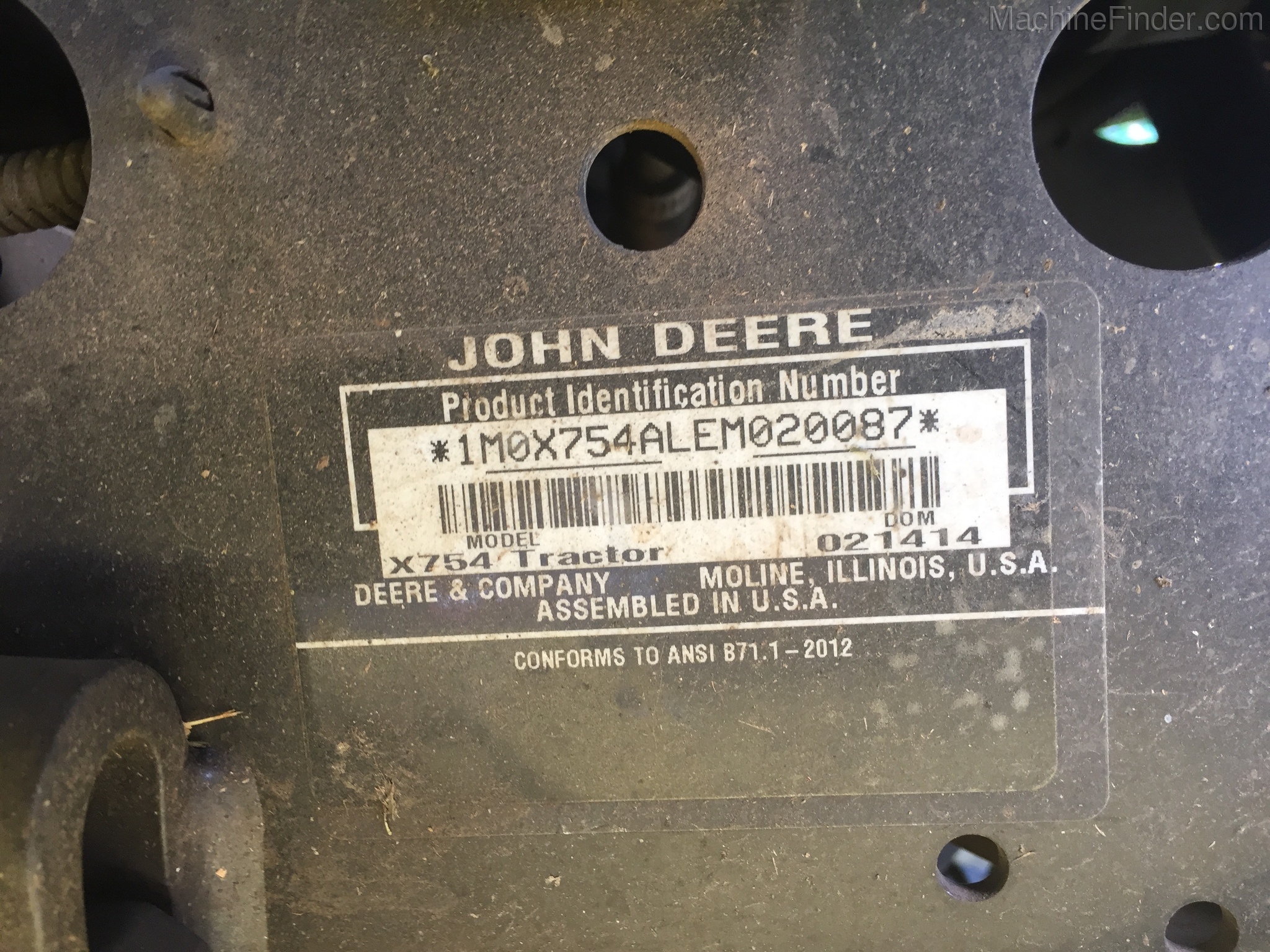 2014 John Deere X754 Image 7