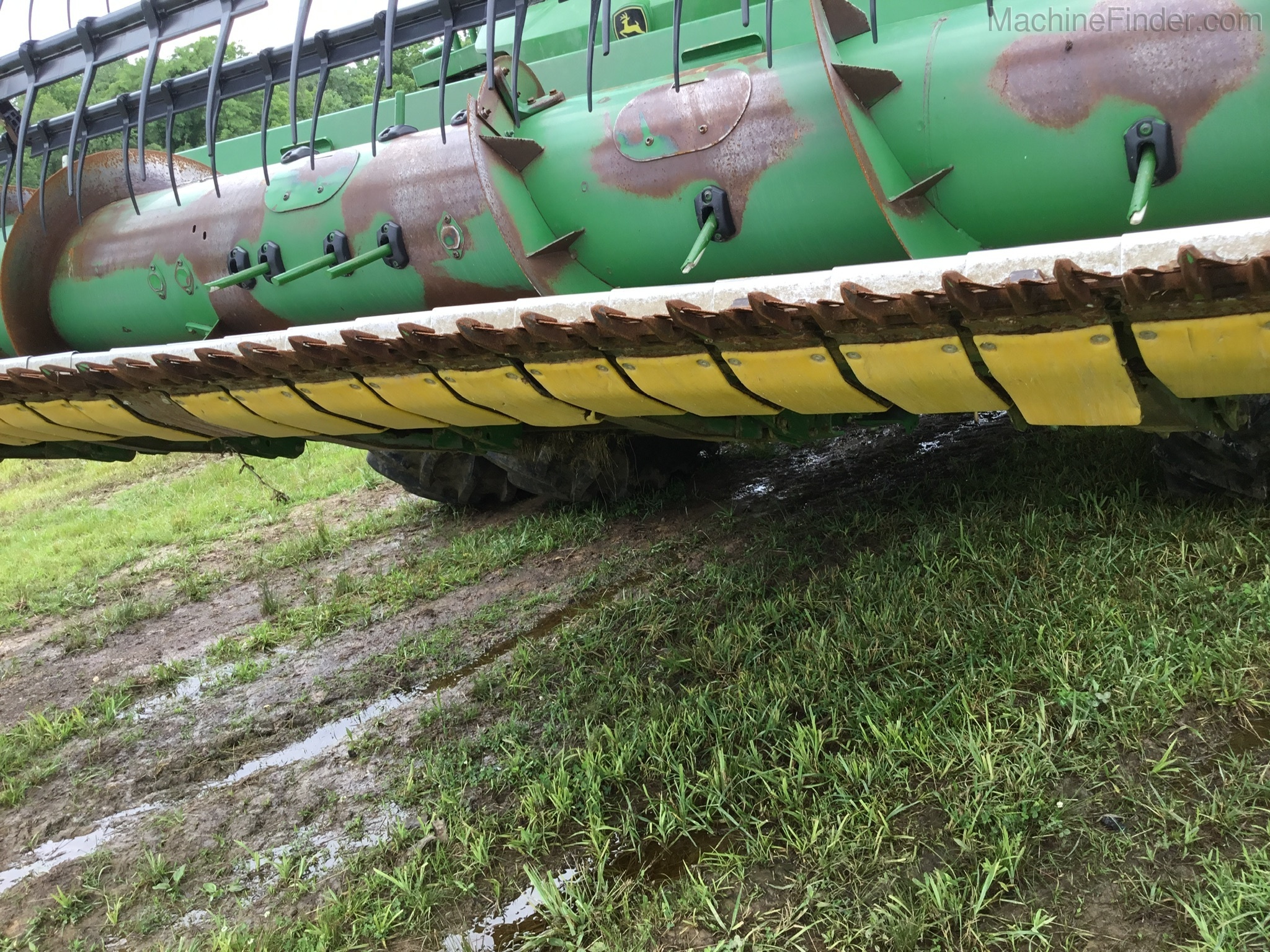 2010 John Deere 635F Image 5