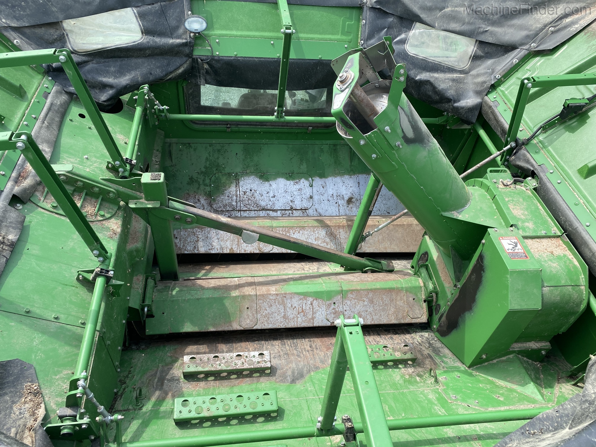 2013 John Deere S670 Image 3