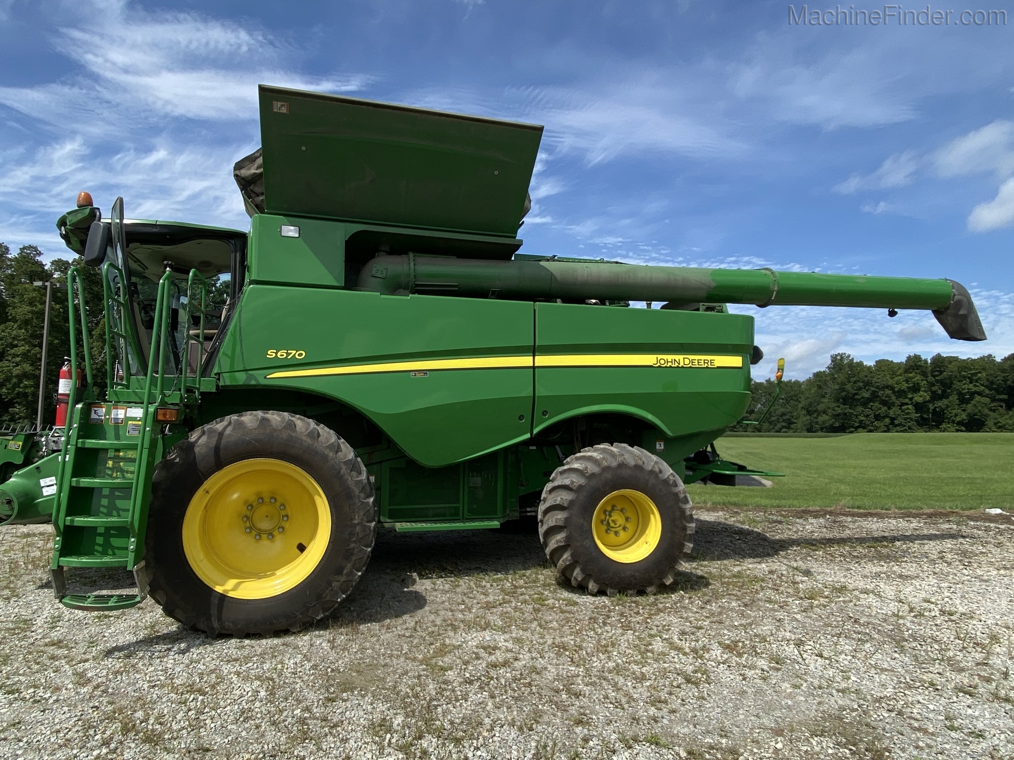 2013 John Deere S670 Image 6