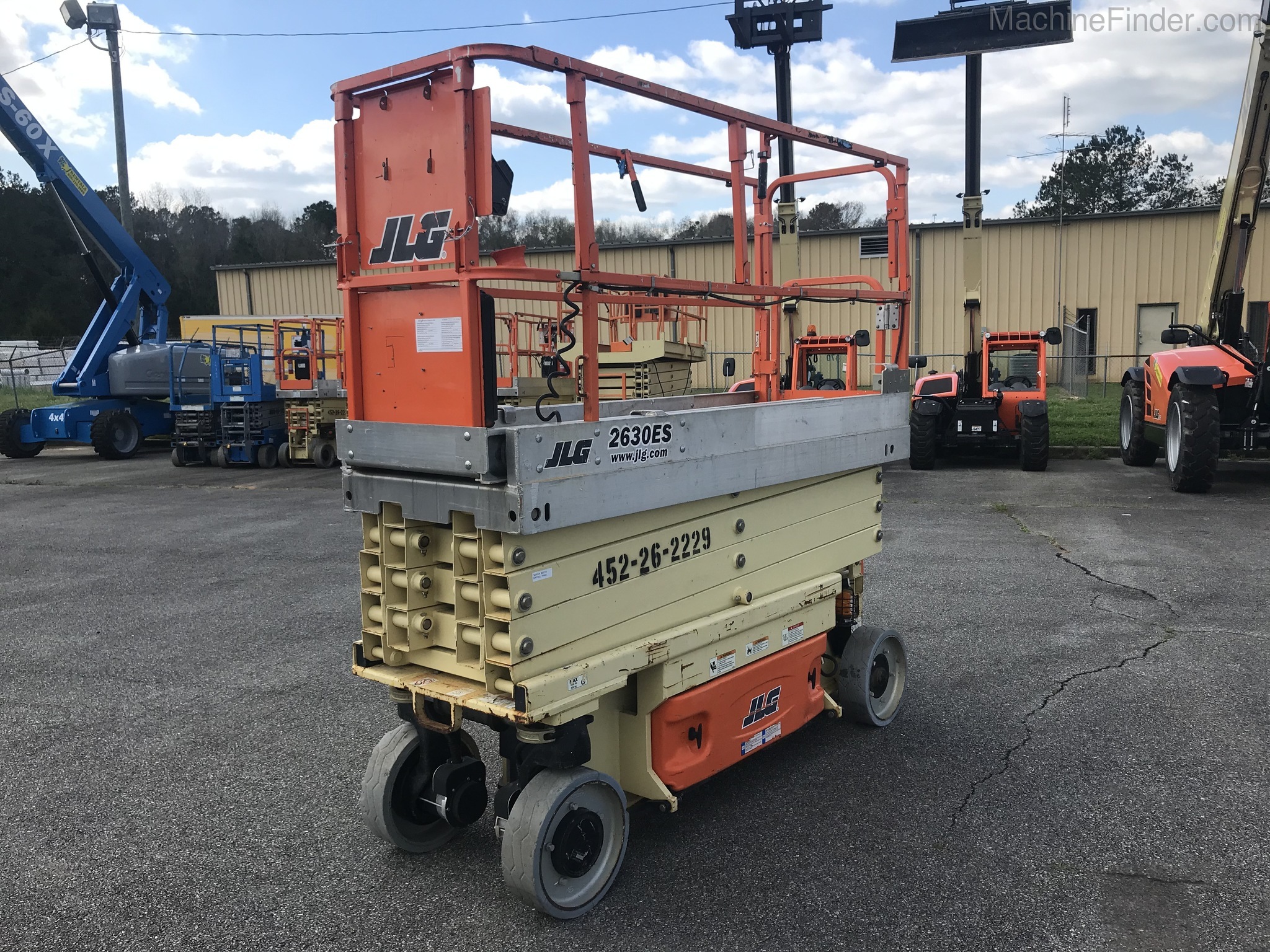 2013 JLG 2630ES Image 5