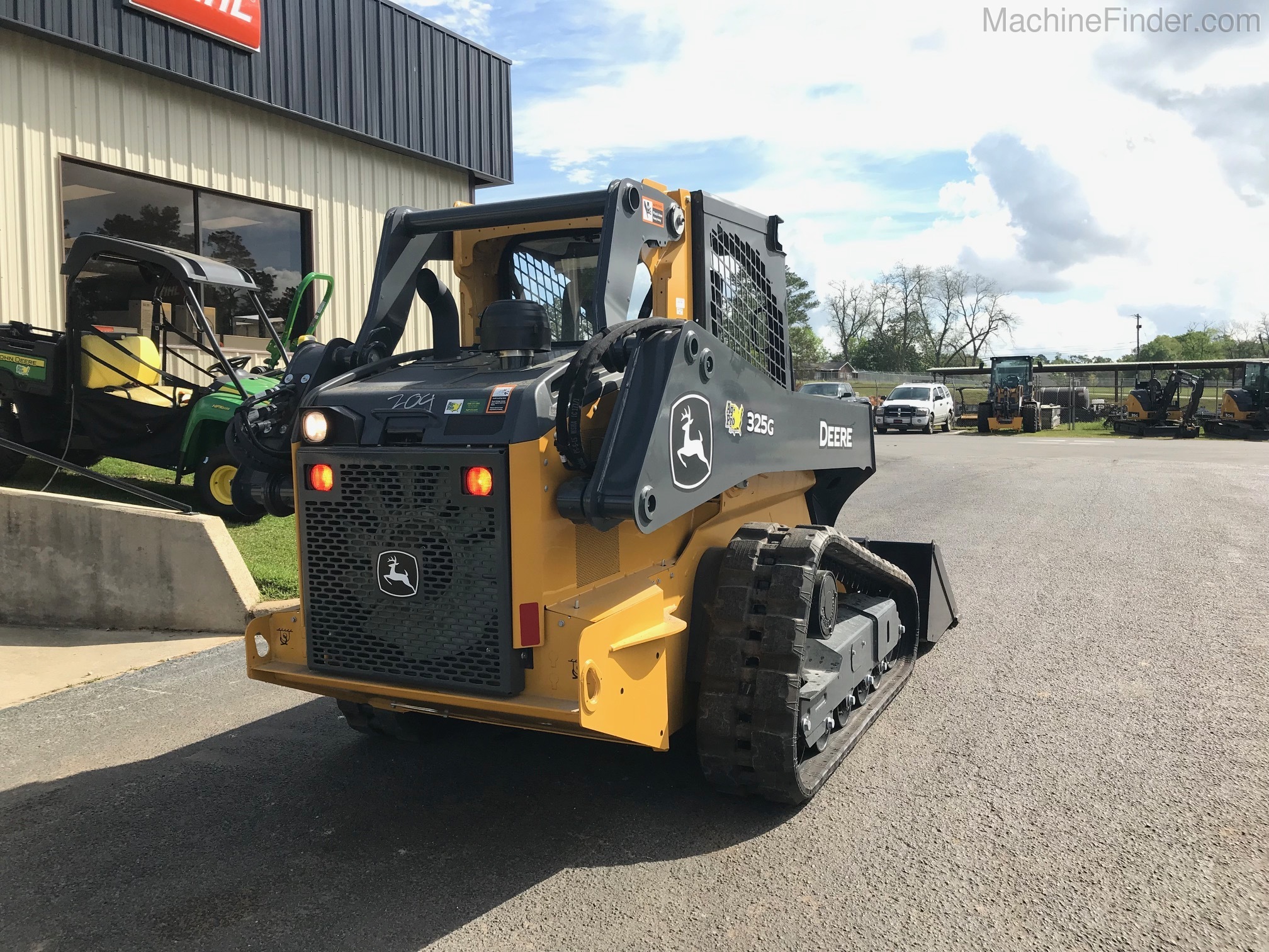 2021 John Deere 325G Image 3