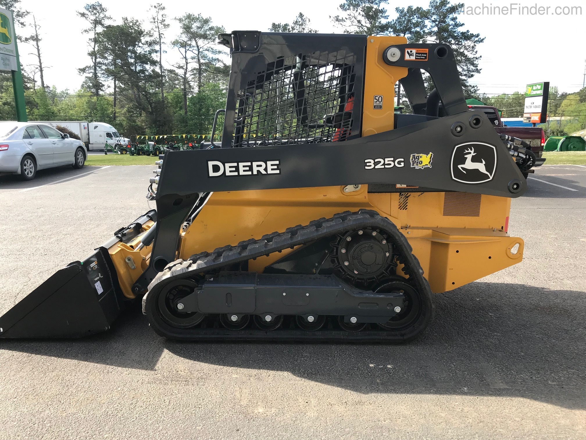2021 John Deere 325G Image 6