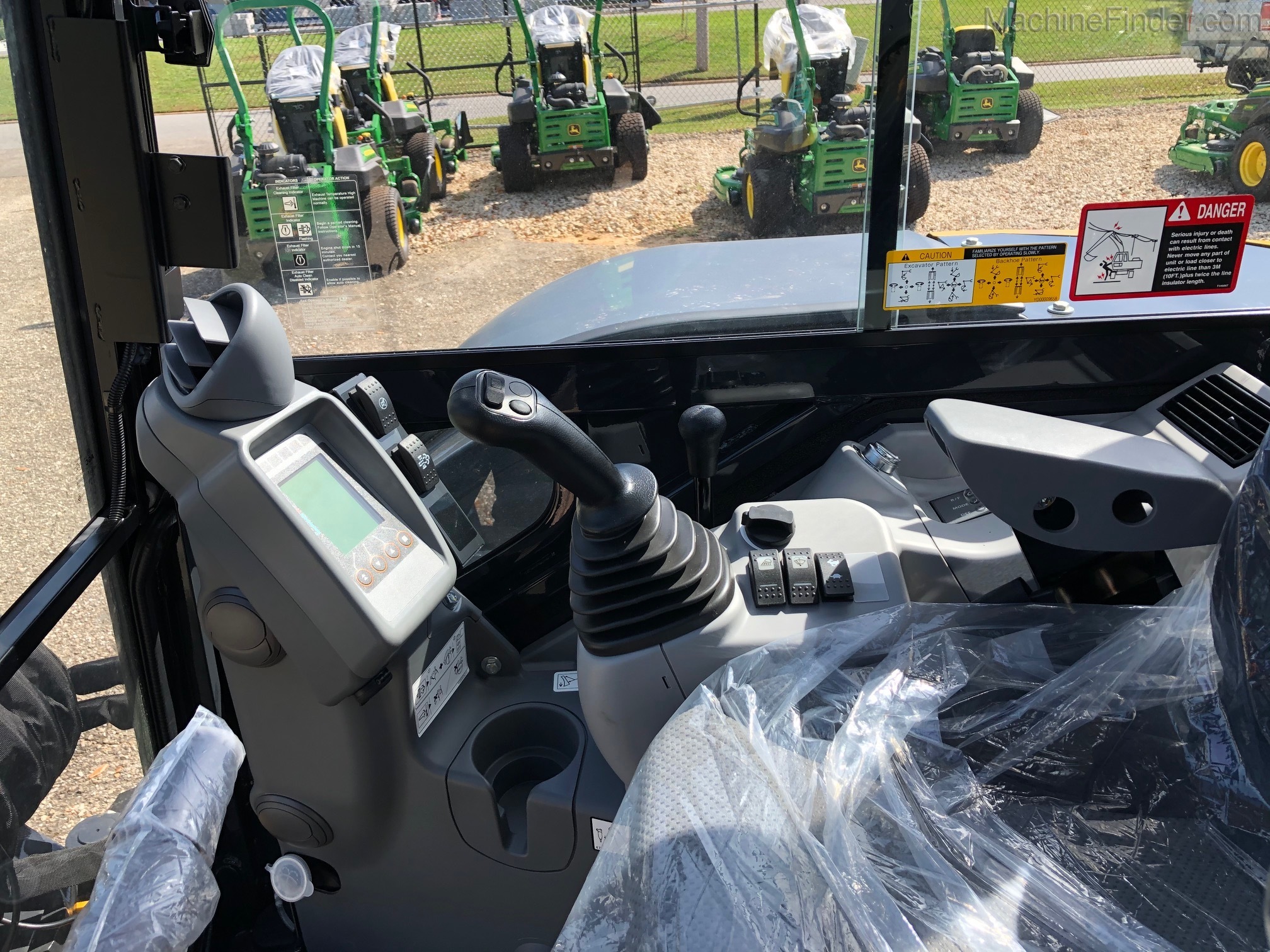 2020 John Deere 60G Image 7