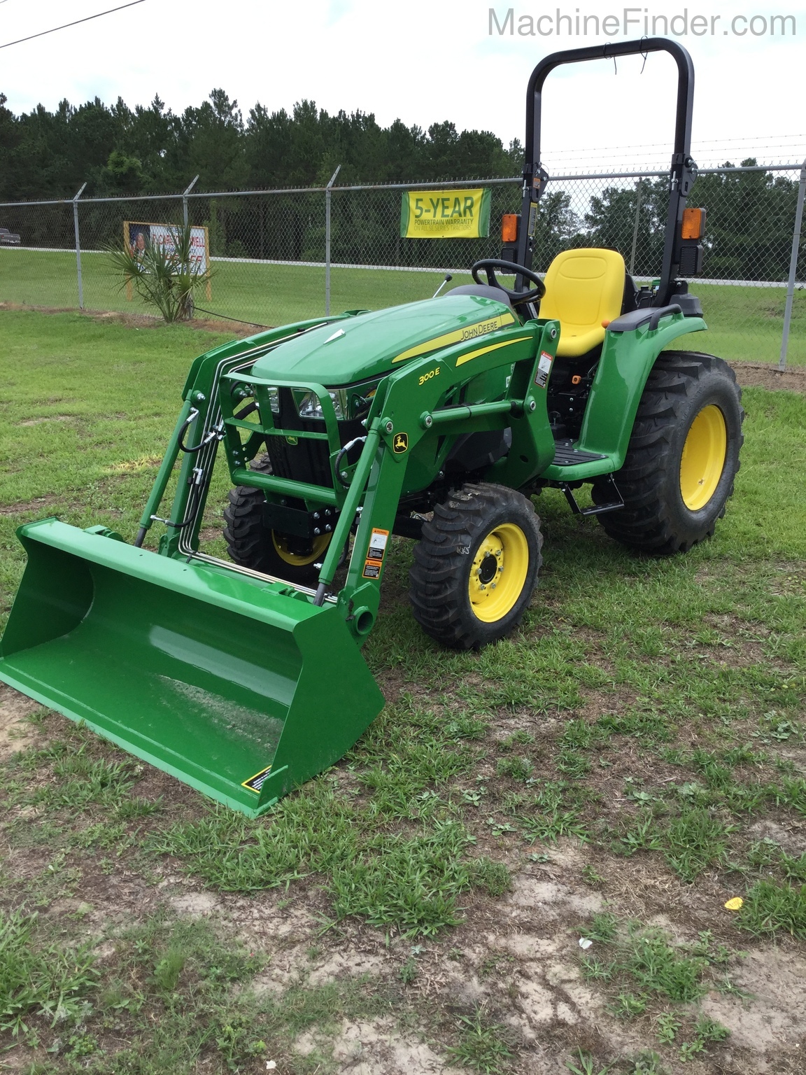 2020 John Deere 3038E Image 1