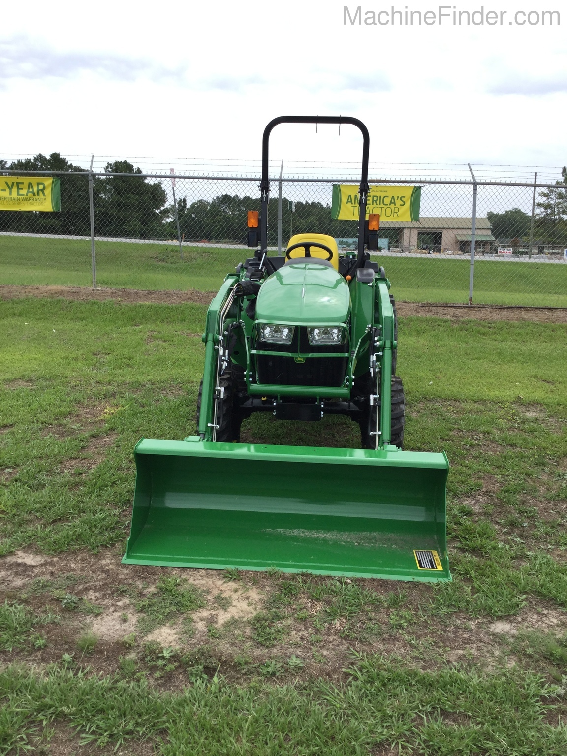 2020 John Deere 3038E Image 2