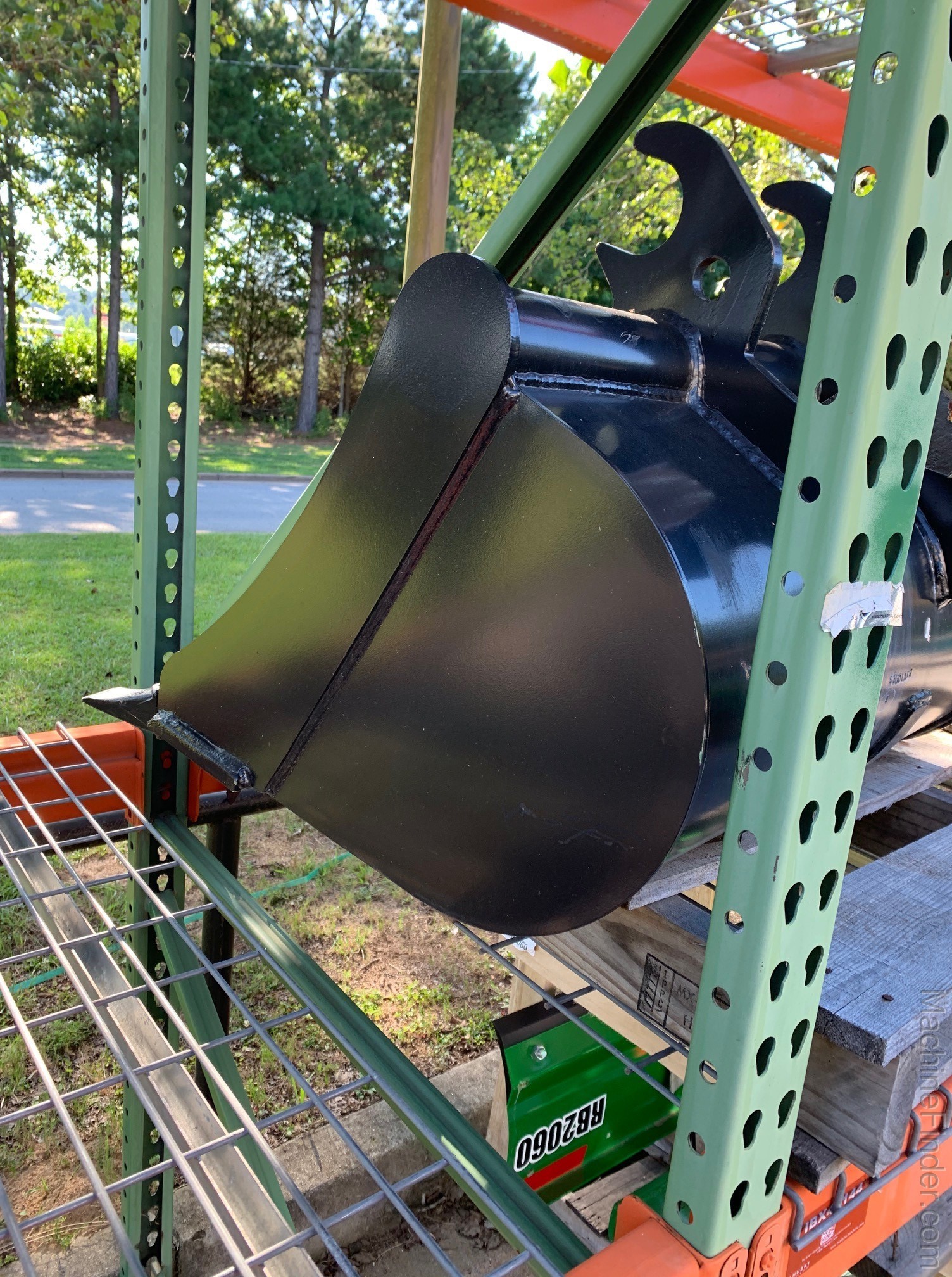 2000 John Deere bucket Image 3