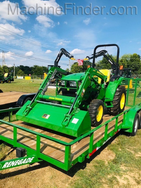 2020 John Deere 3043D Image 2