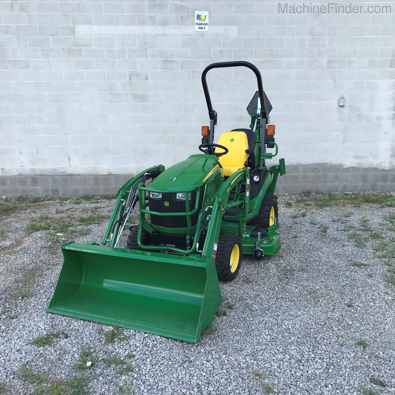 2020 John Deere 1025R Image 1