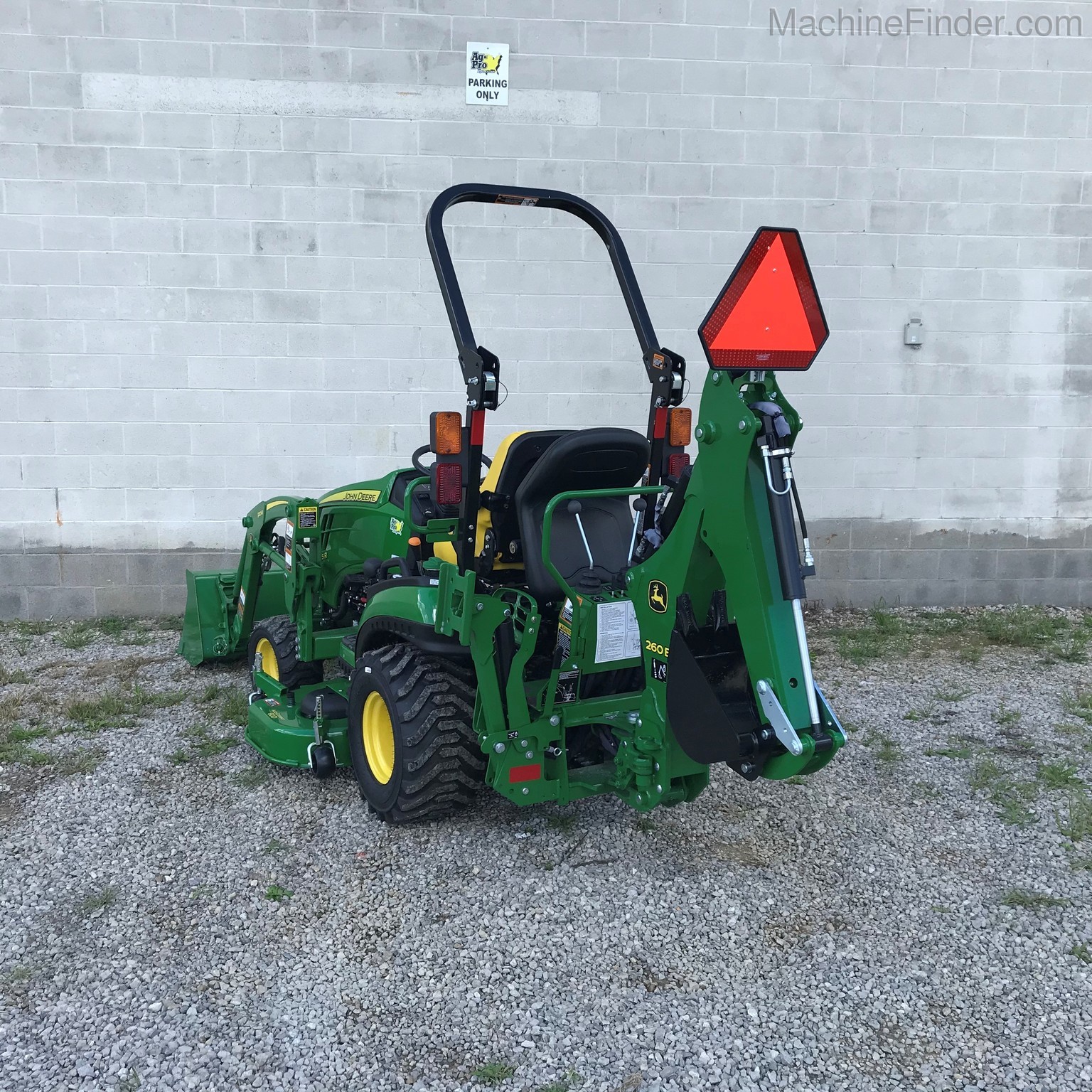 2020 John Deere 1025R Image 7