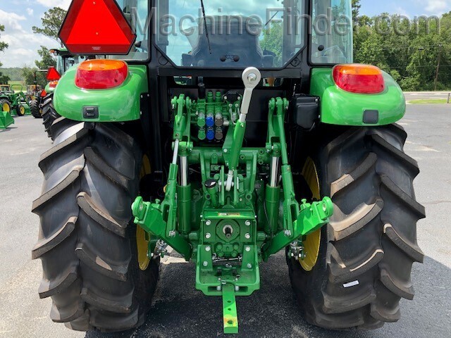 2020 John Deere 5115M Image 4