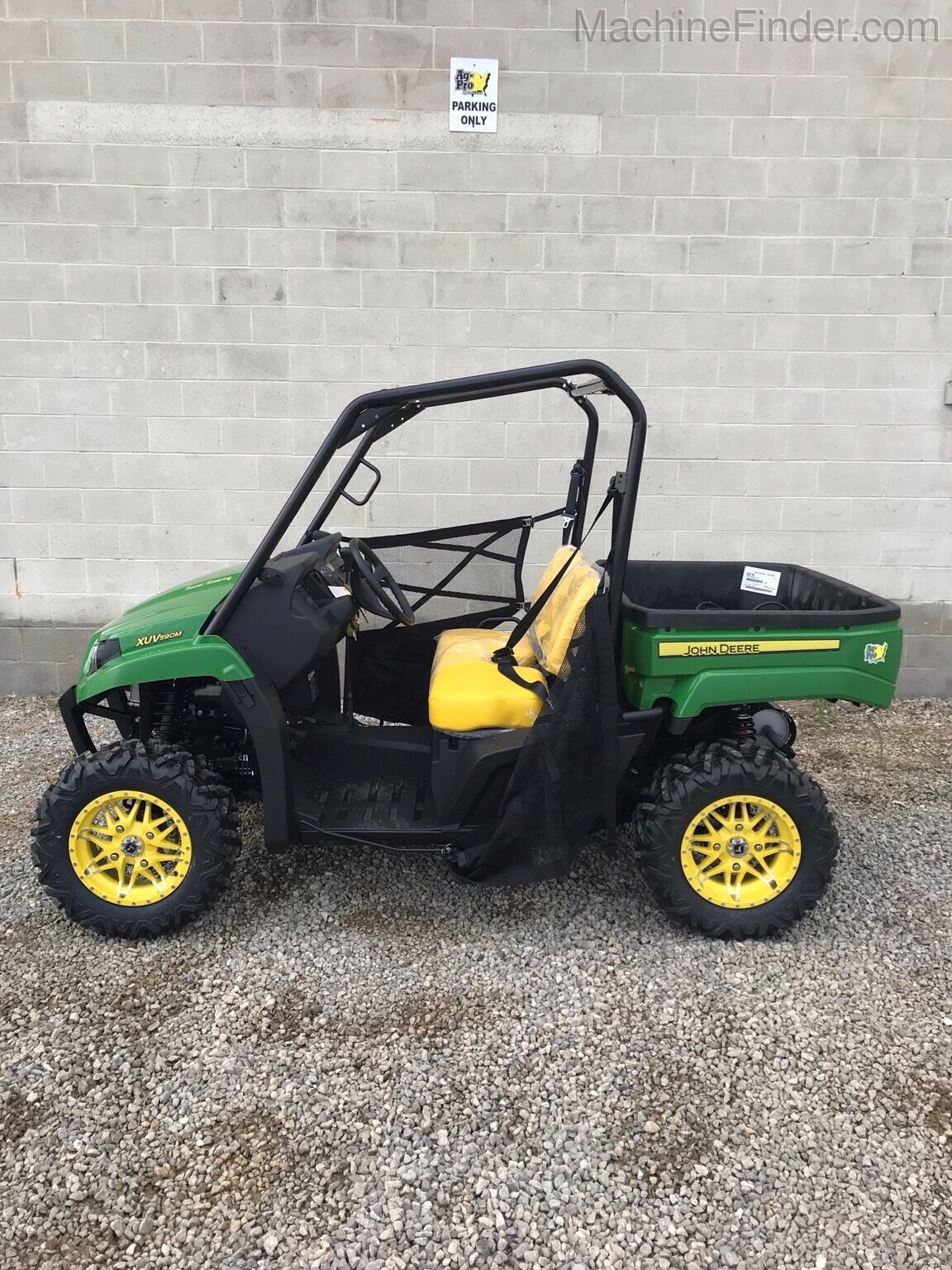 2020 John Deere 590M Image 1