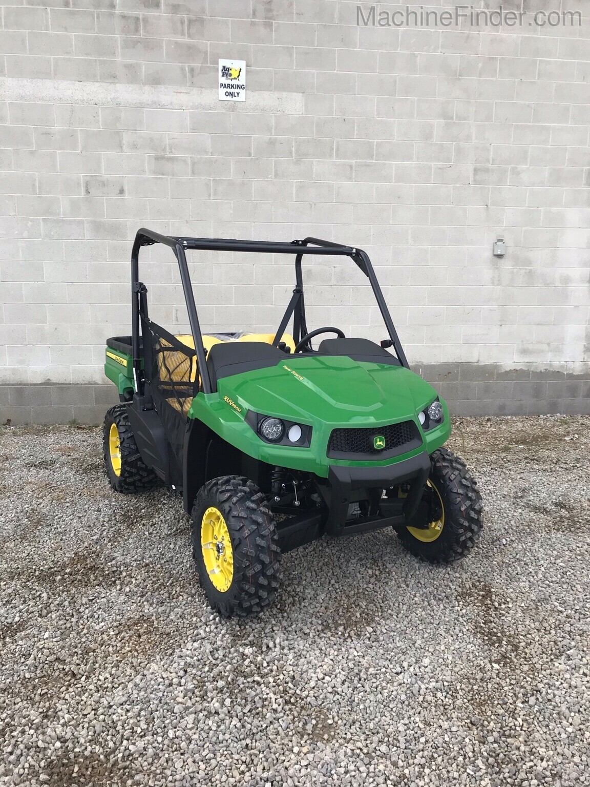 2020 John Deere 590M Image 4