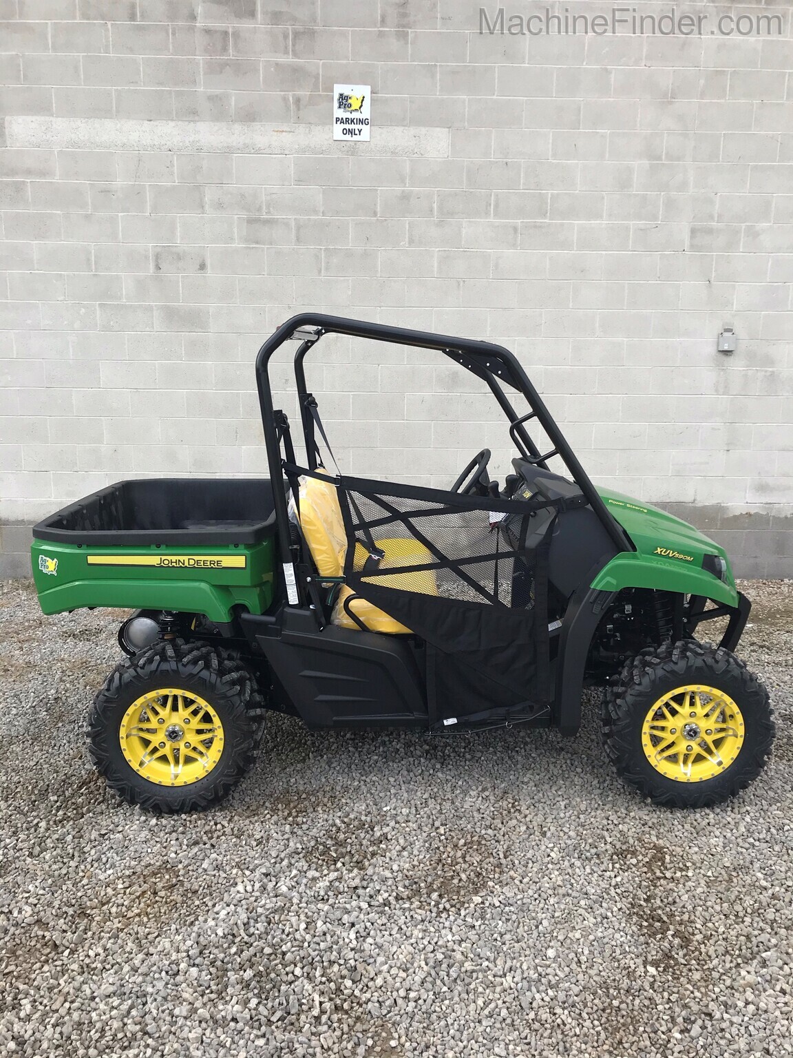 2020 John Deere 590M Image 5