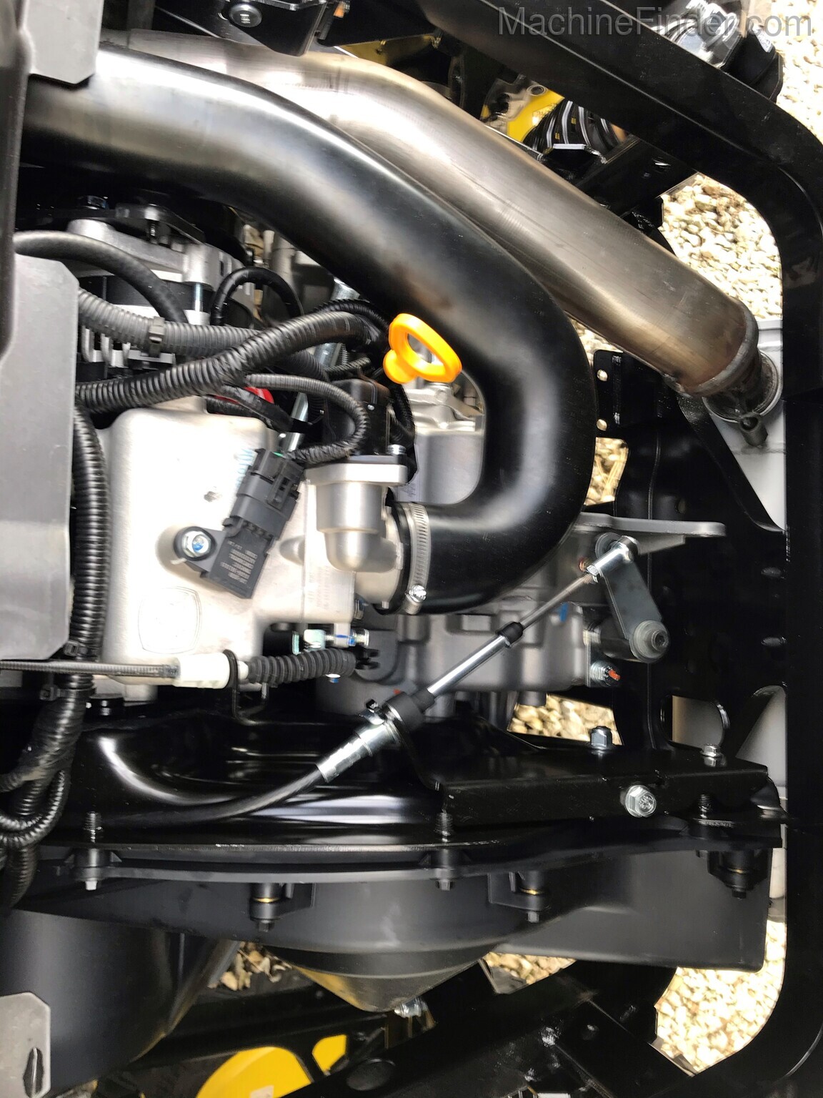 2020 John Deere 590M Image 9