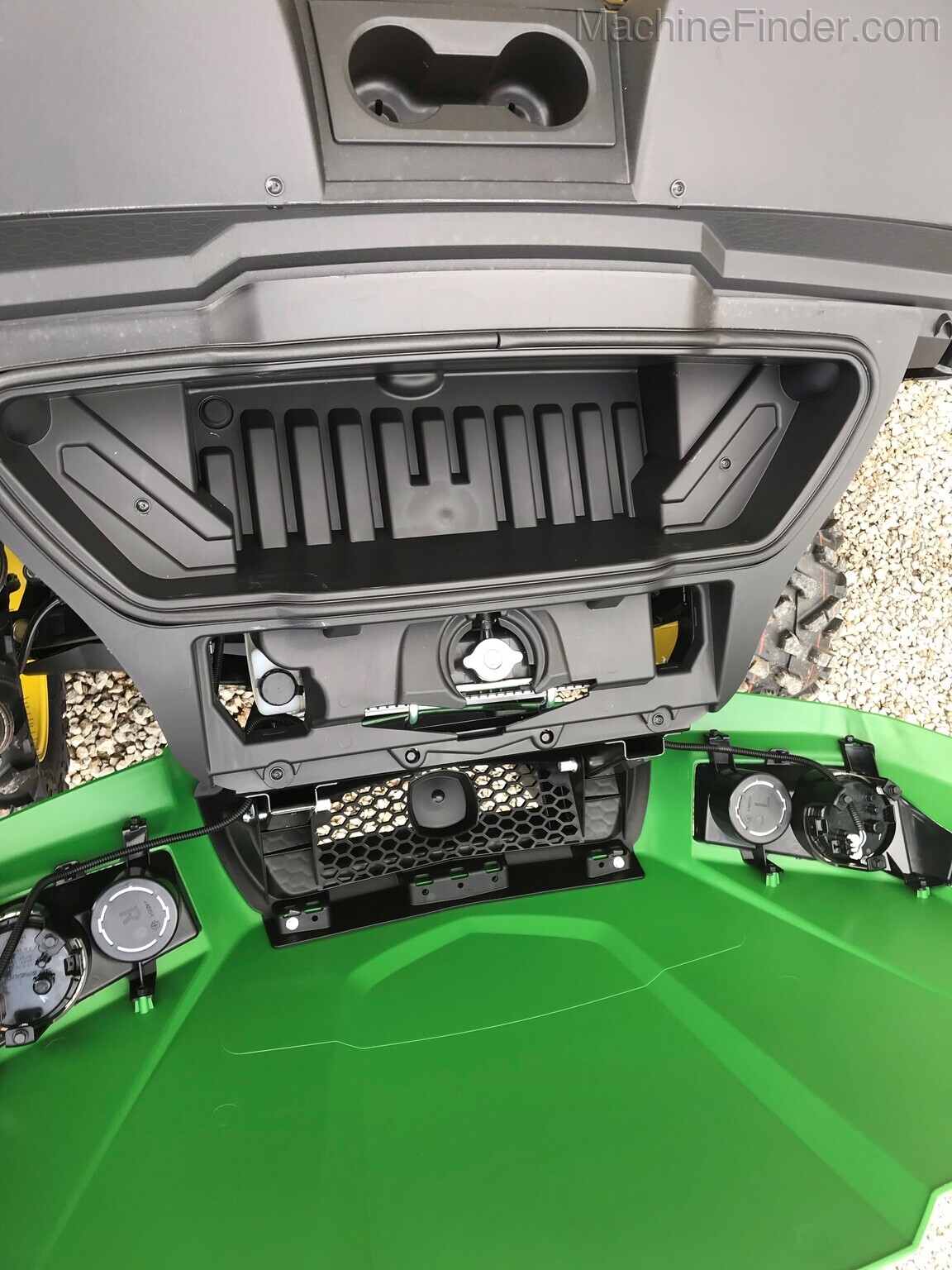 2020 John Deere 590M Image 10