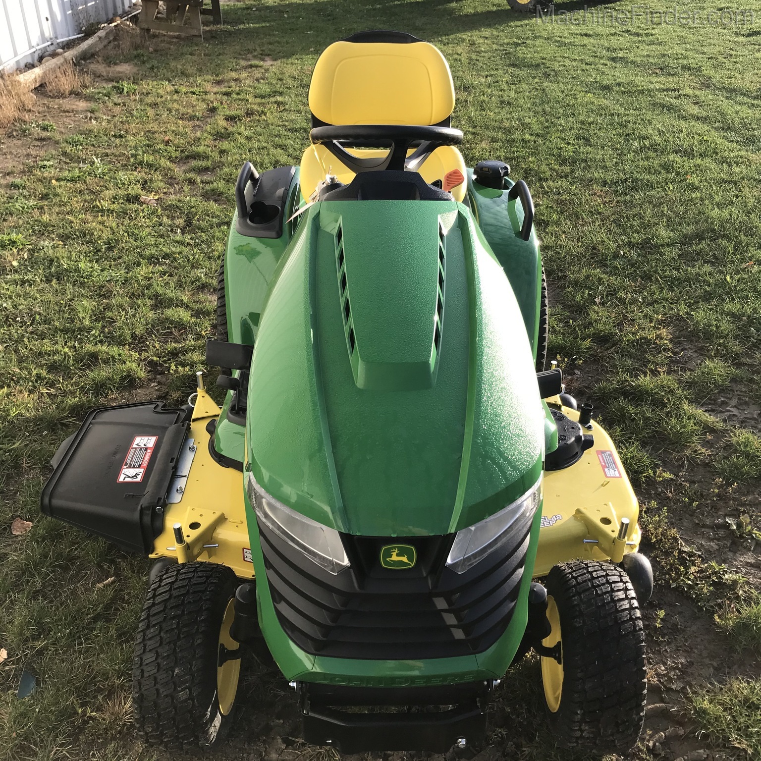 2020 John Deere X570 Image 3