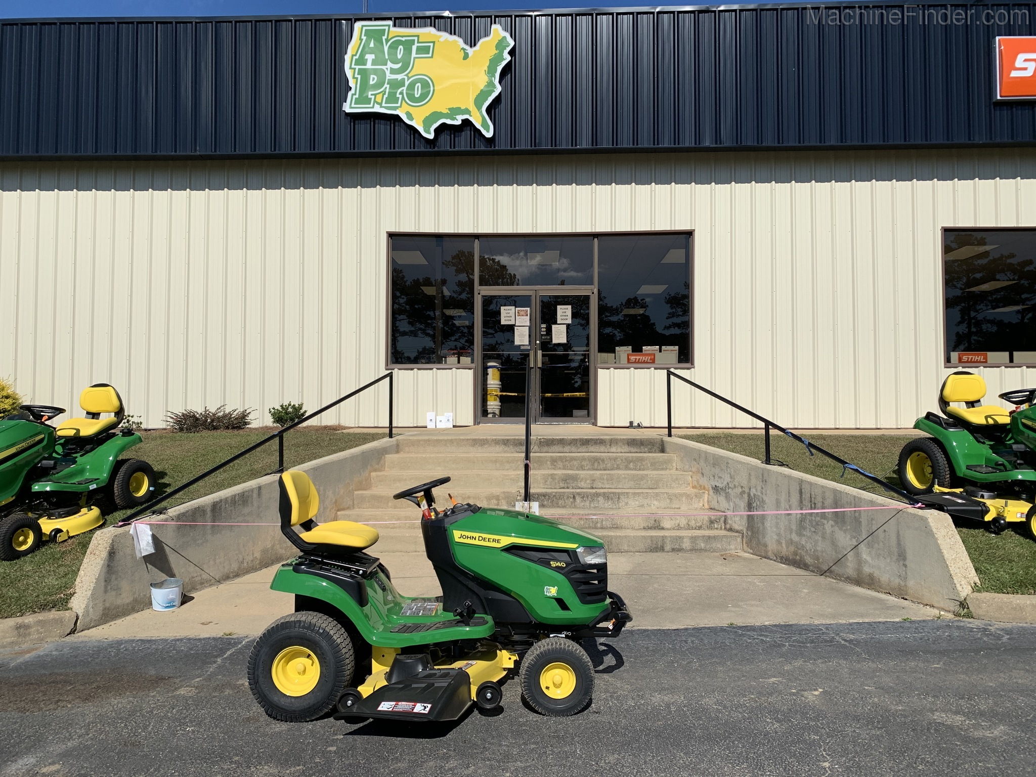 2021 John Deere S140 Image 2