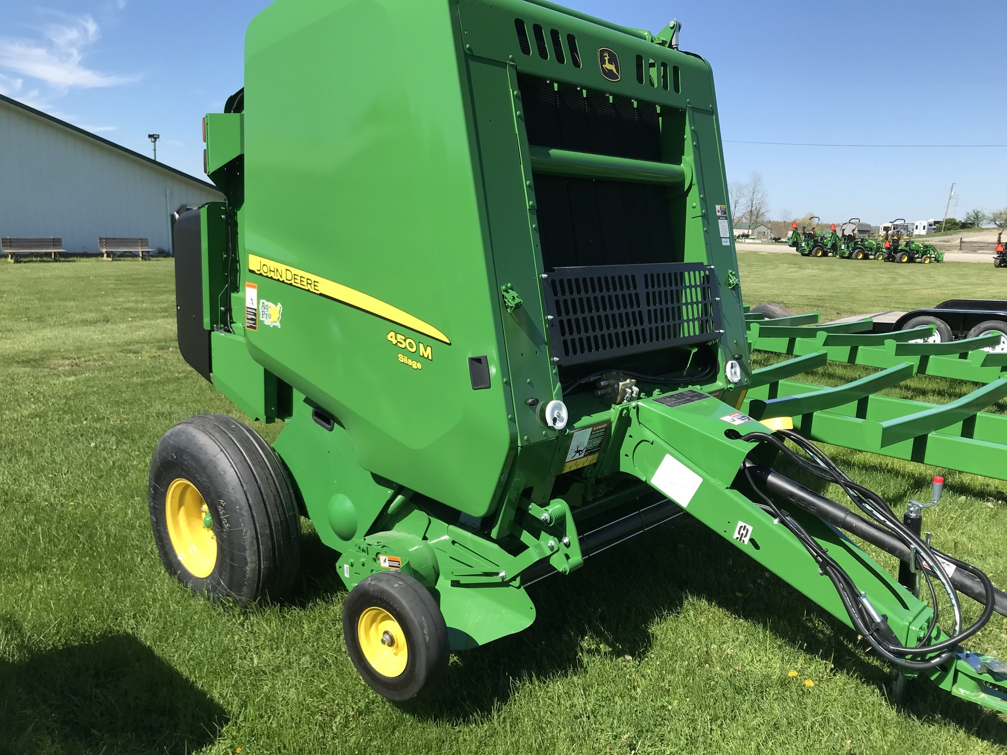 2023 John Deere 450M Image 3