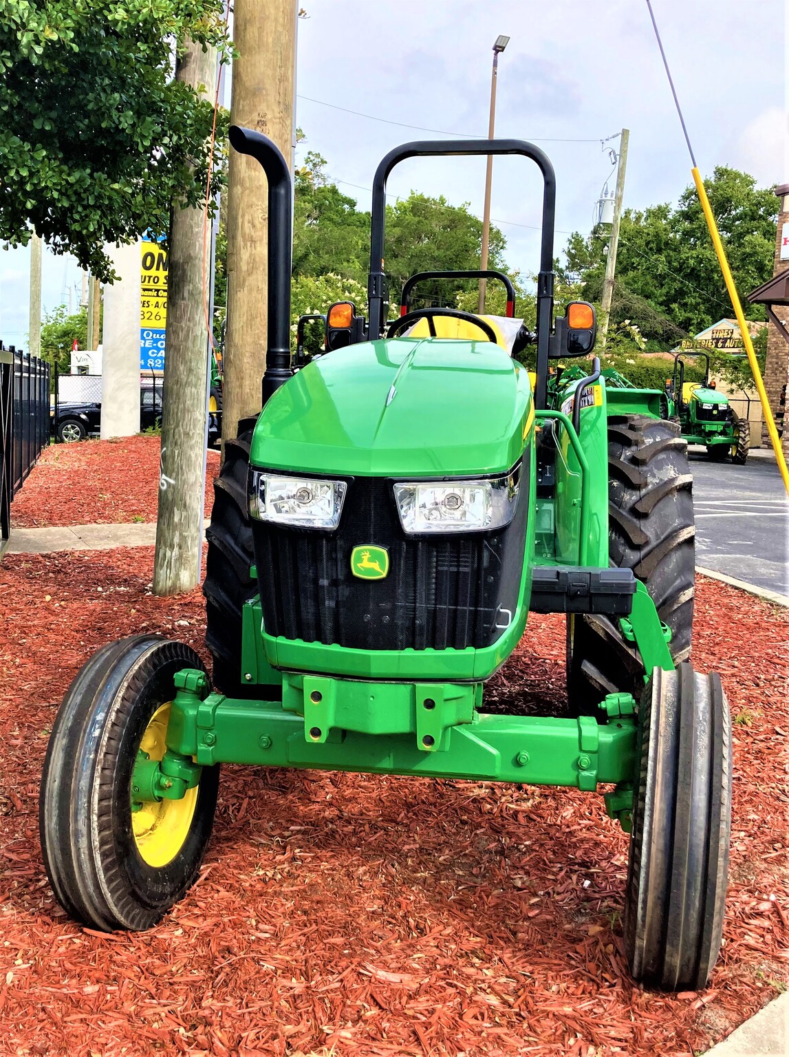 2023 John Deere 5075E Image 4