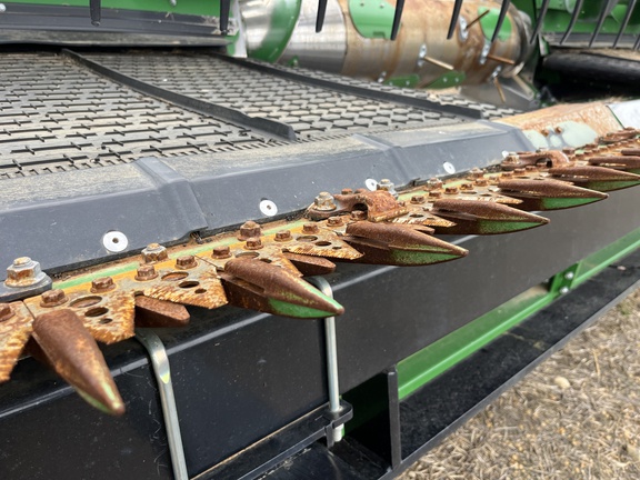 Used 2023 John Deere HD50R Combine Platforms at Horizon Ag & Turf in High Prairie, AB - Photo12