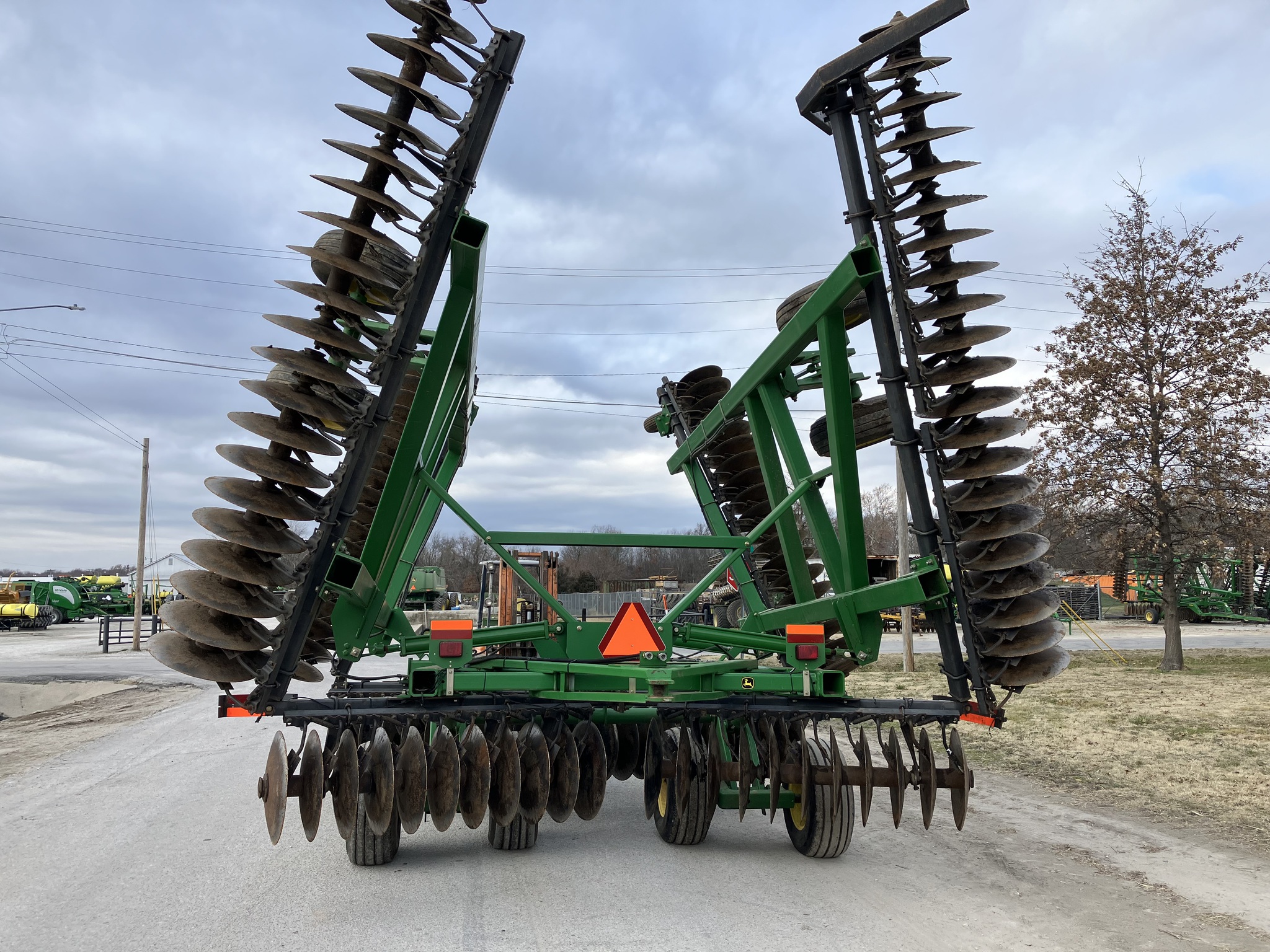  2007 John Deere 637 at Heritage Tractor in Lamar, MO