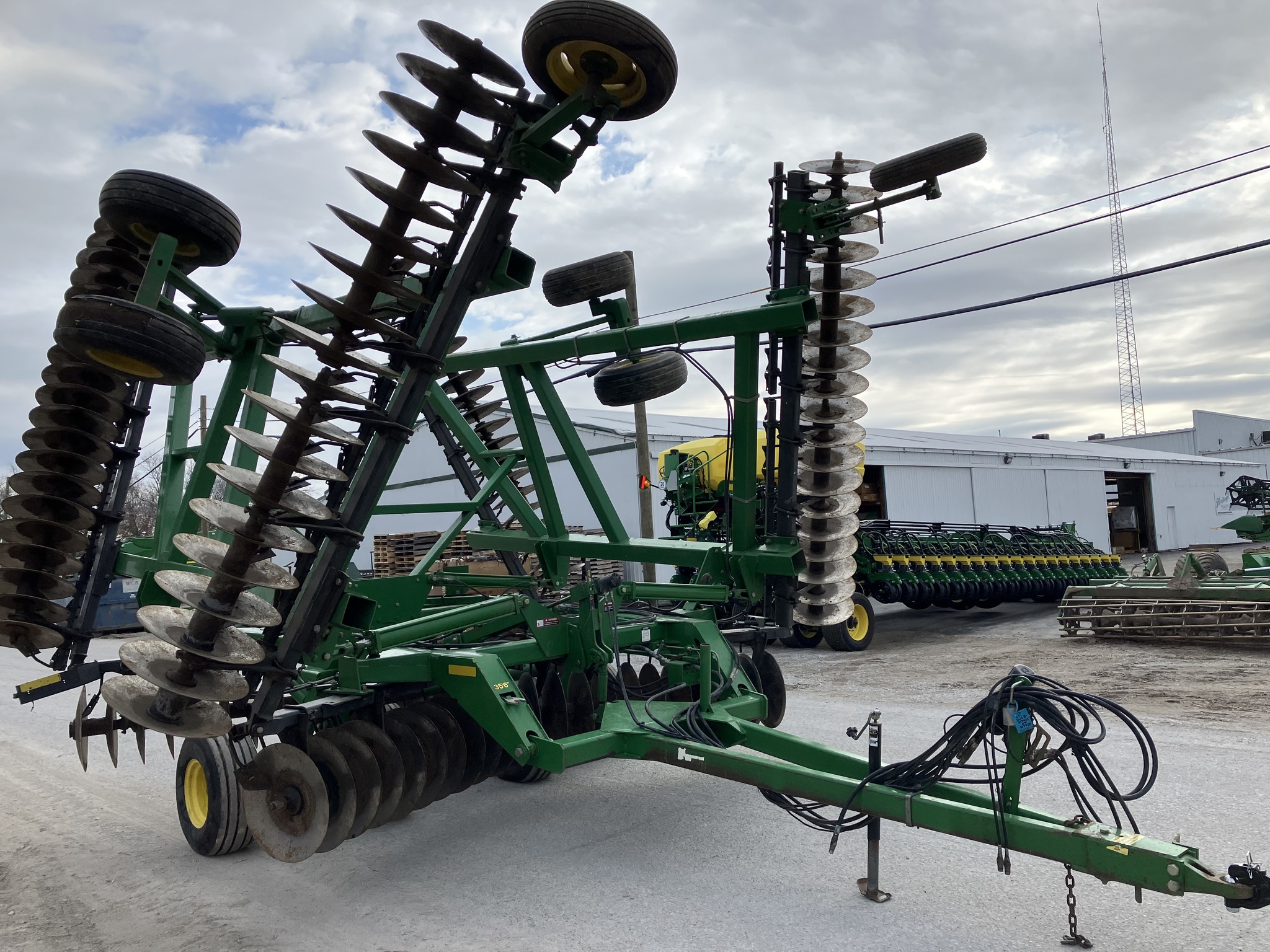  2007 John Deere 637 at Heritage Tractor in Lamar, MO