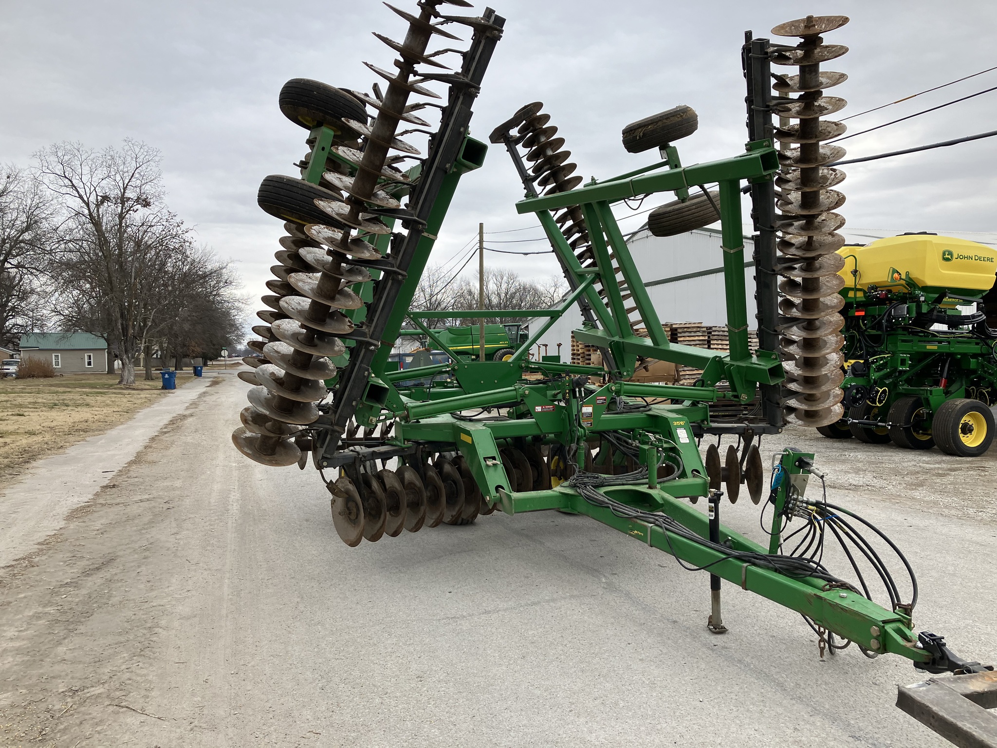  2007 John Deere 637 at Heritage Tractor in Lamar, MO