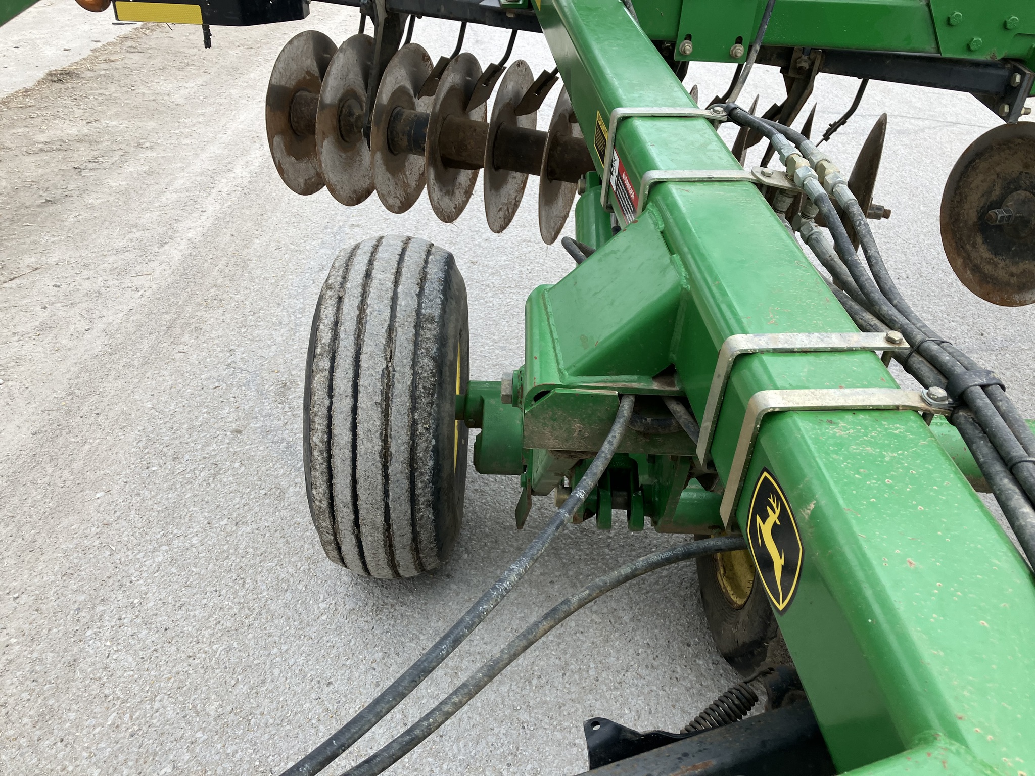  2007 John Deere 637 at Heritage Tractor in Lamar, MO