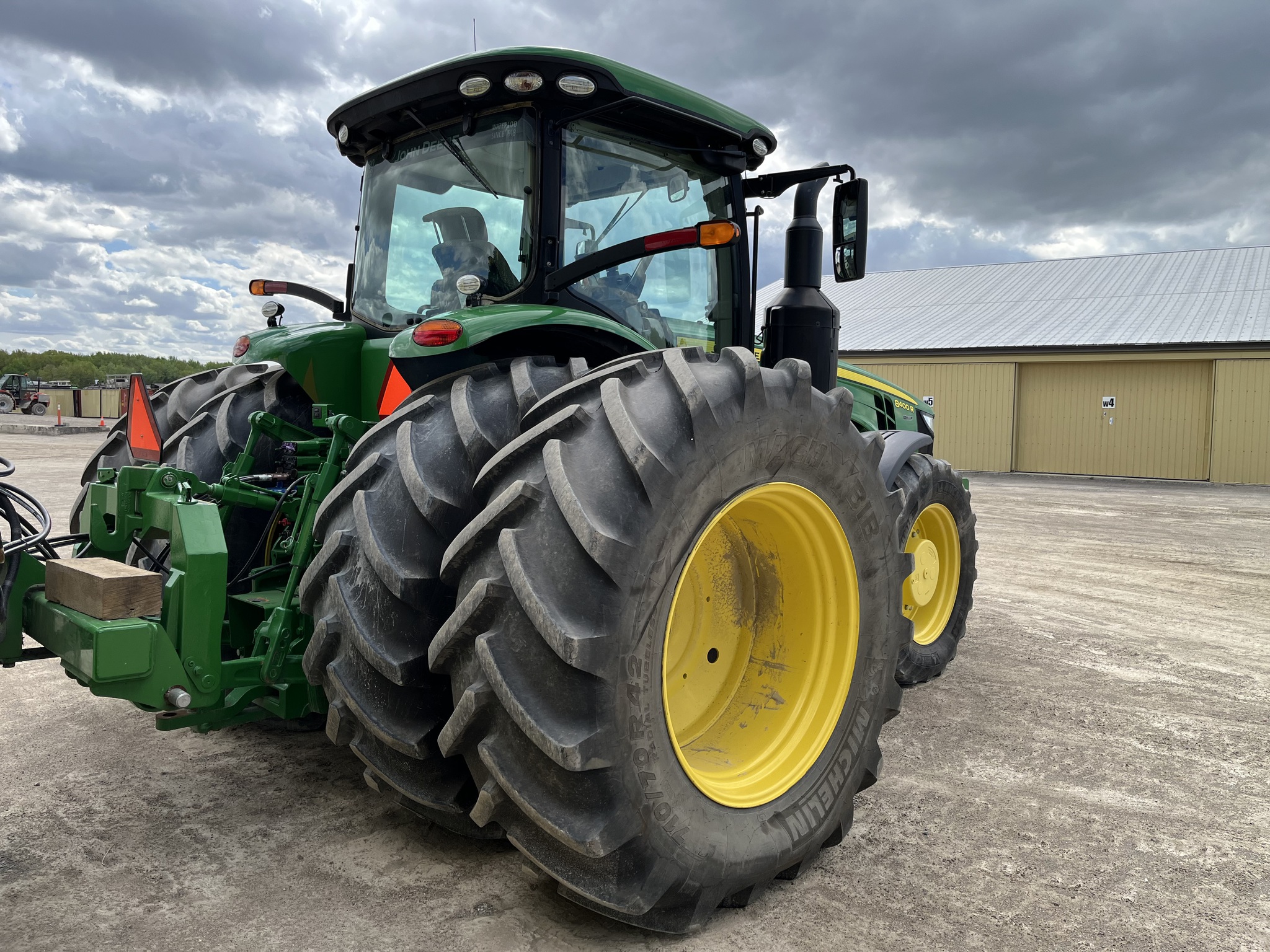 2018 John Deere 8400R Row Crop Tractors