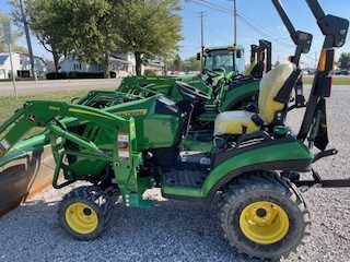 2020 John Deere 1025R Image 1