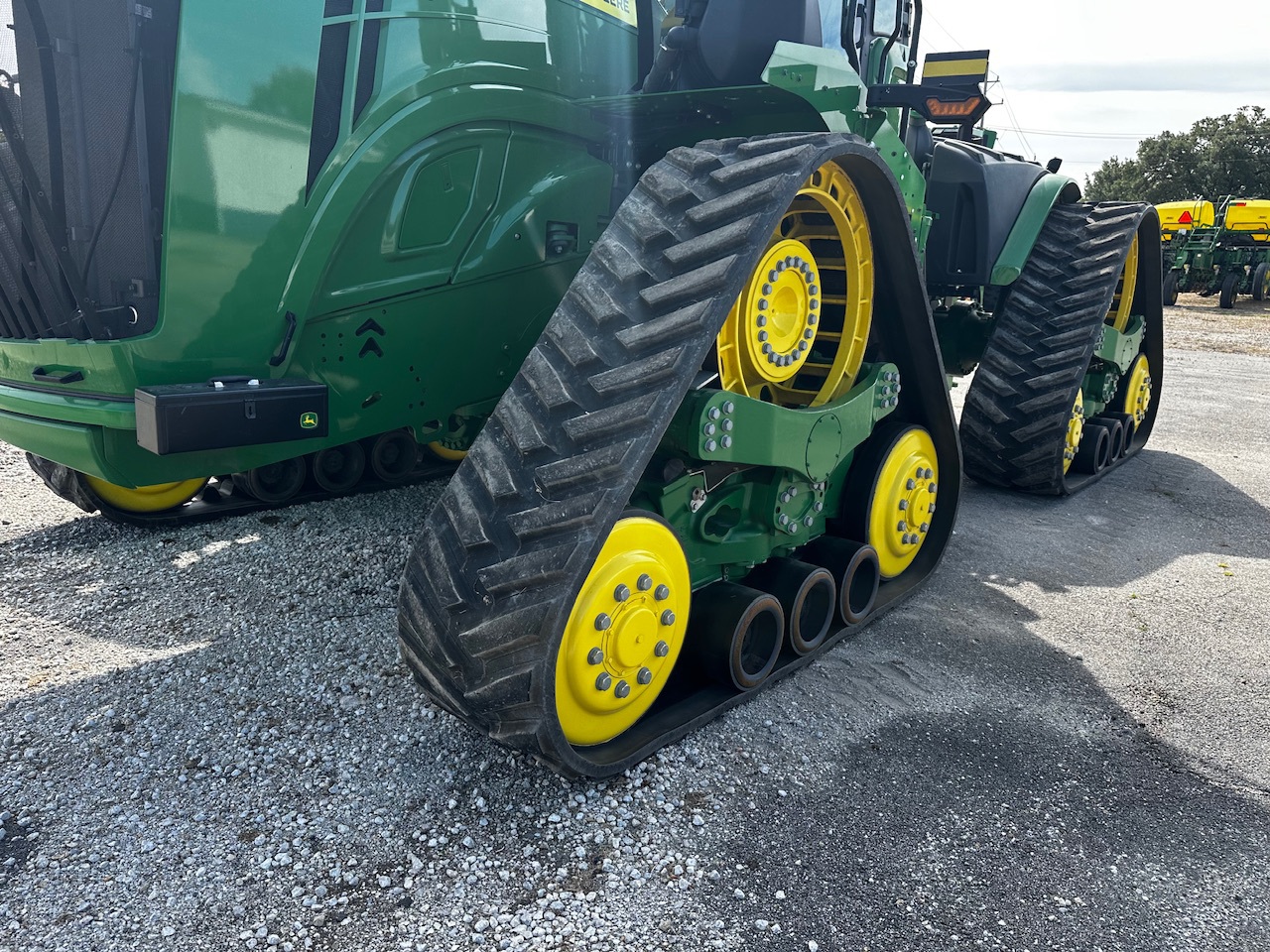  2023 John Deere 9RX 540 at Heritage Tractor in Pontiac, IL