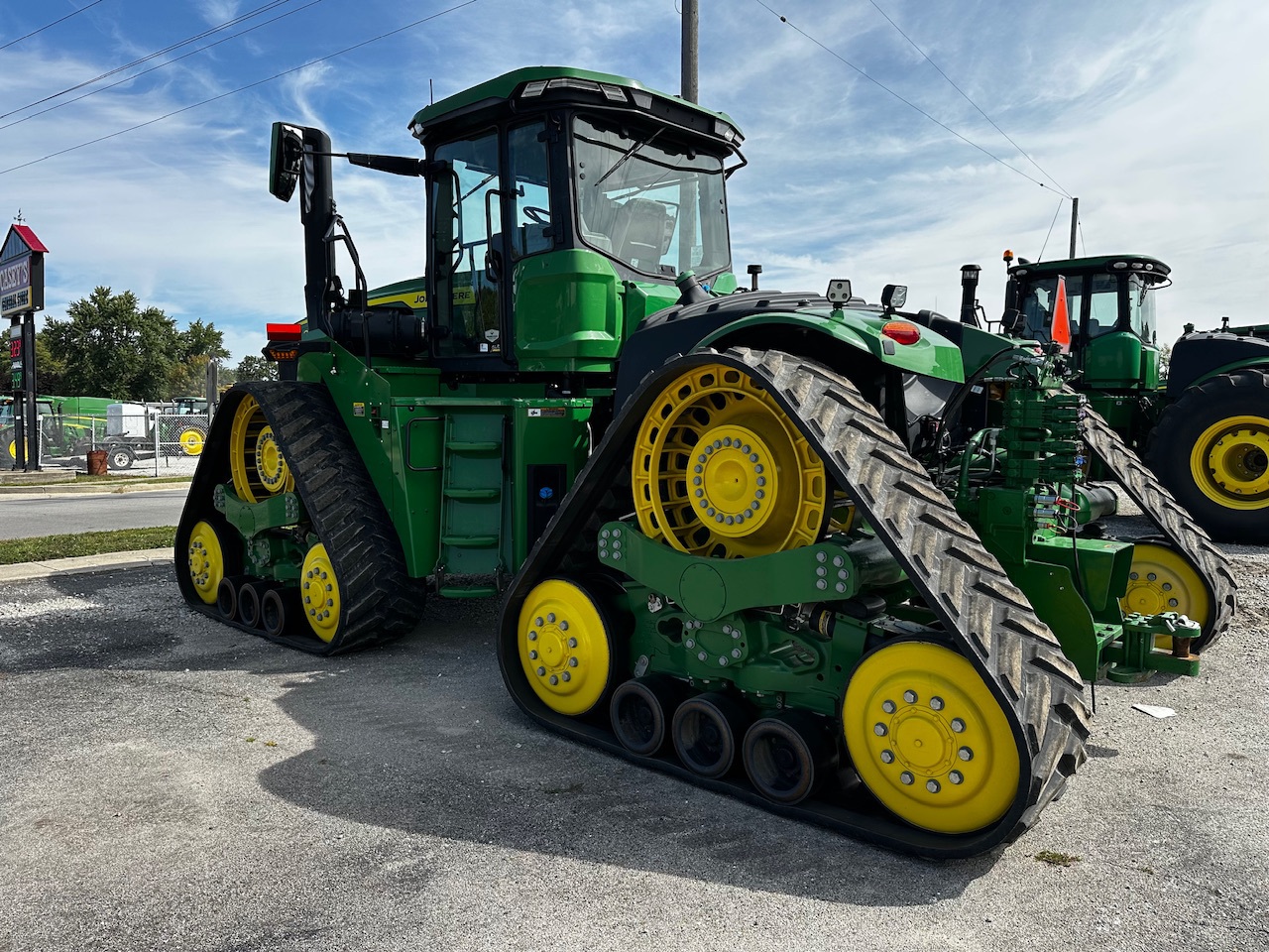  2023 John Deere 9RX 540 at Heritage Tractor in Pontiac, IL