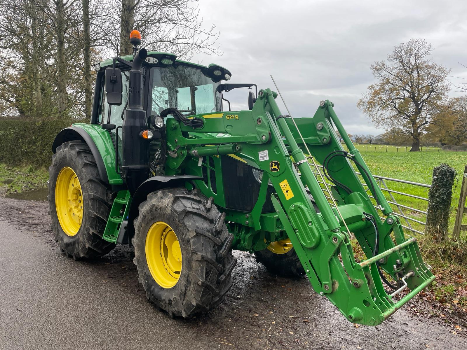 2022 John Deere 6120M