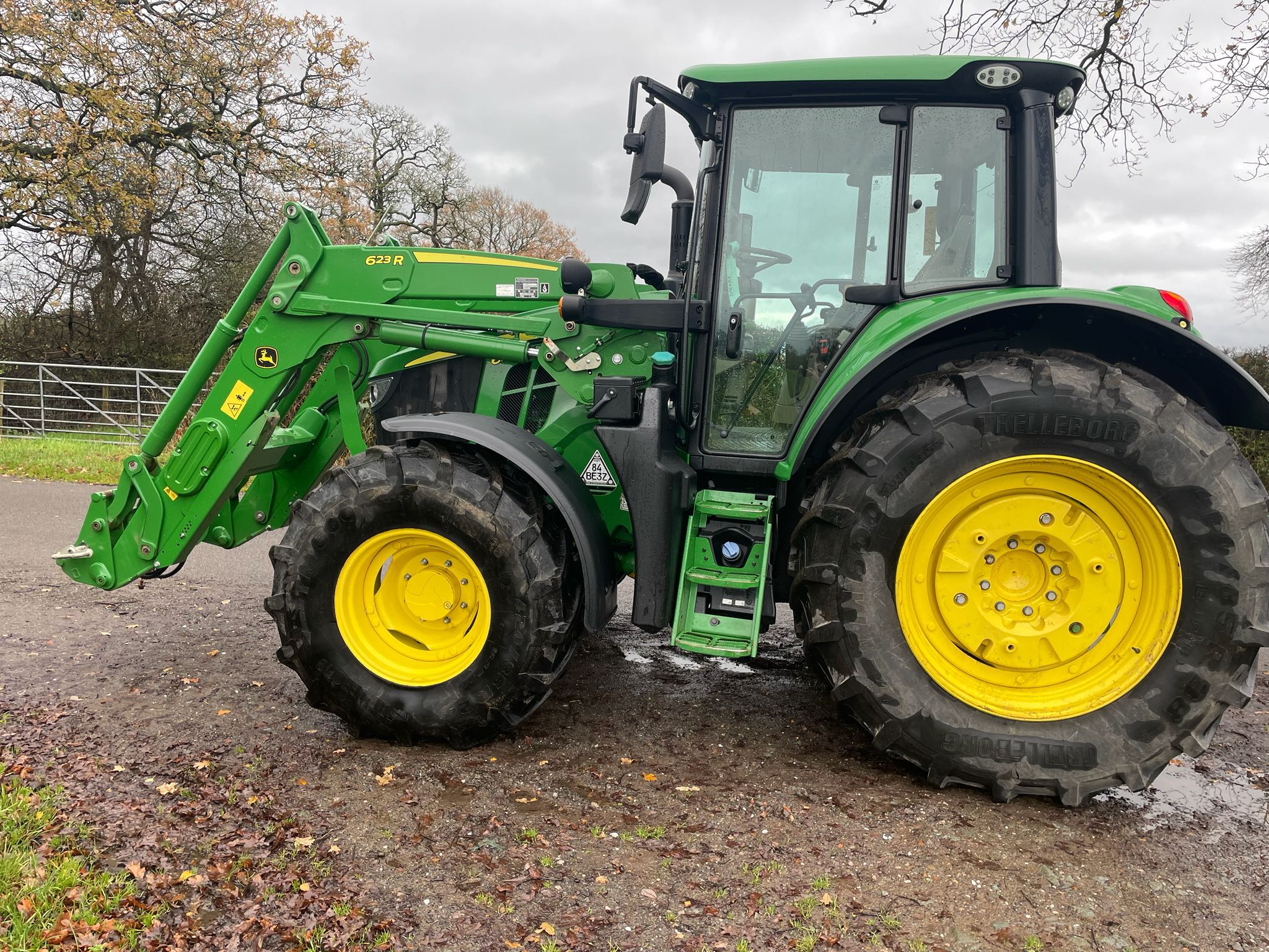 2022 John Deere 6120M
