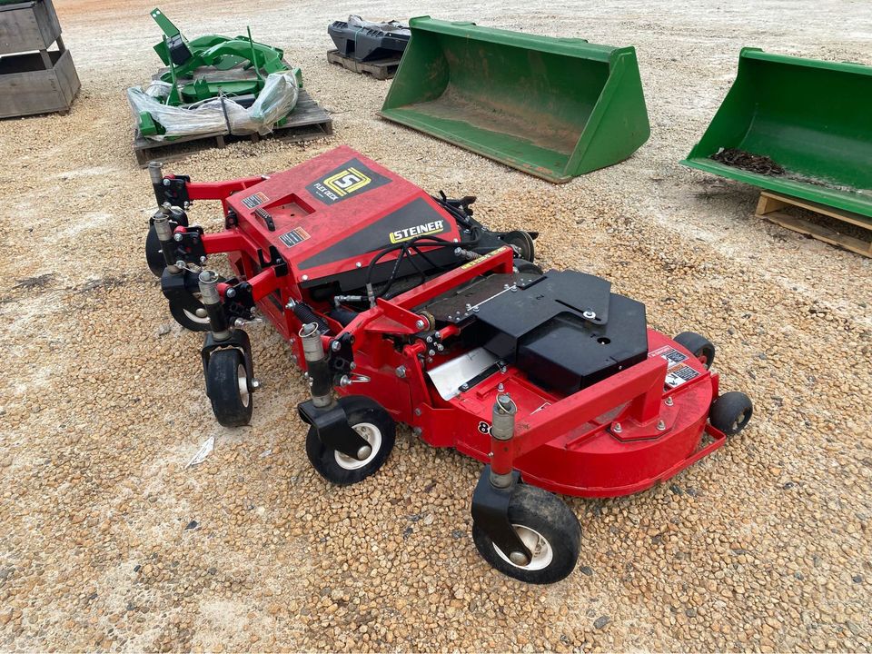 2022 Steiner FD800 Image 3