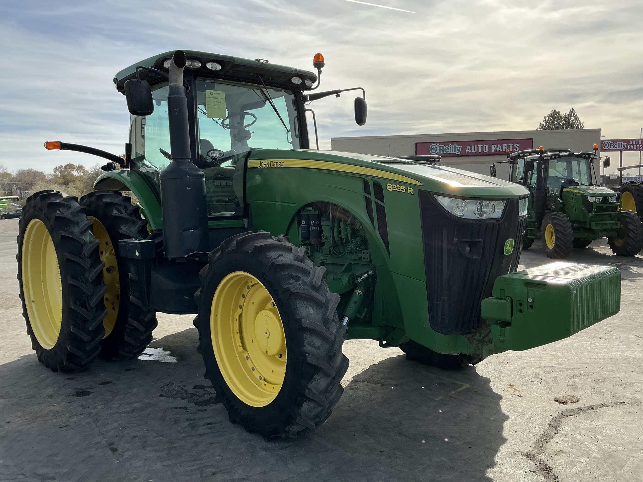 2014 John Deere 8335R Image 6