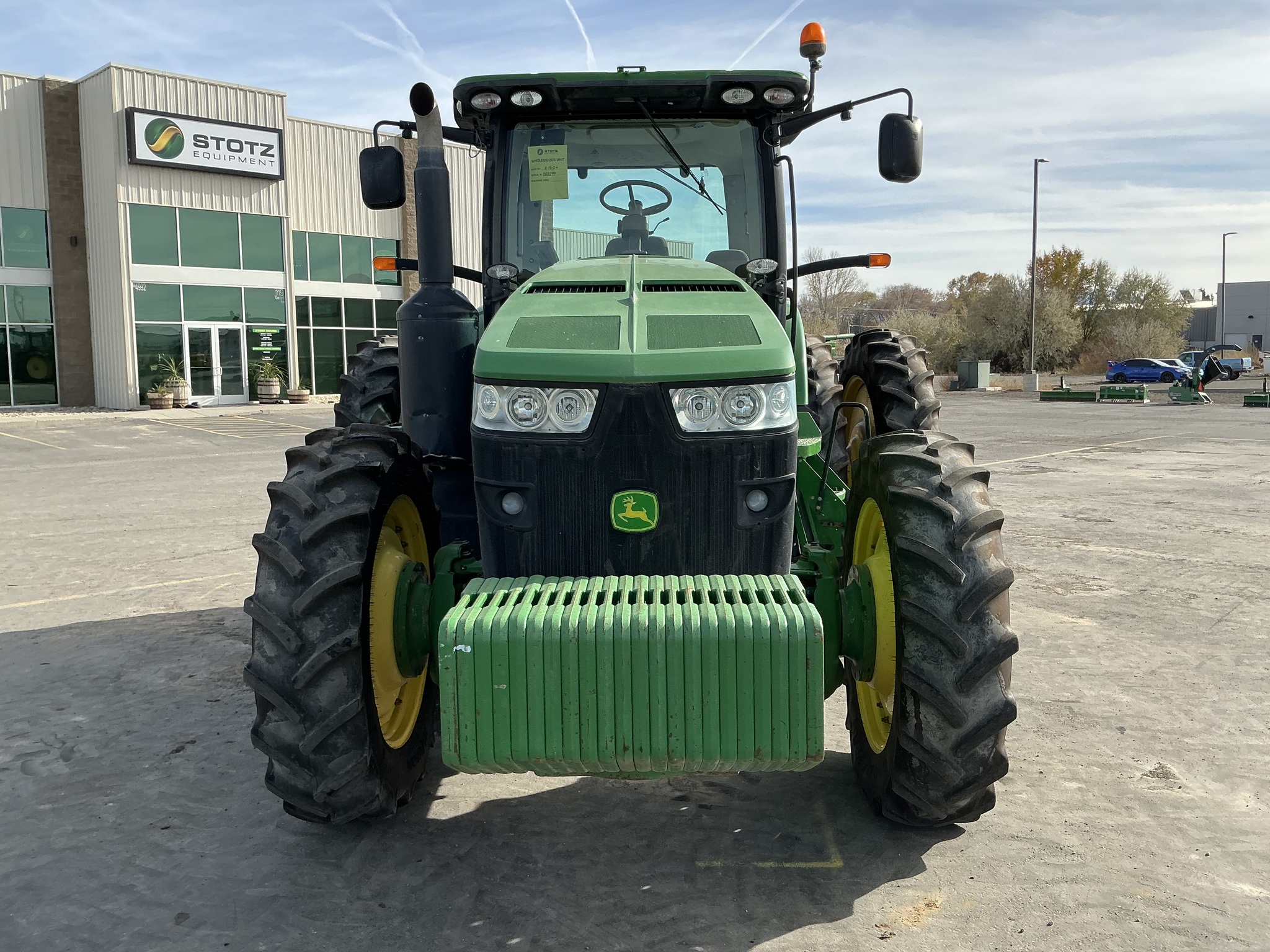 2014 John Deere 8335R Image 8
