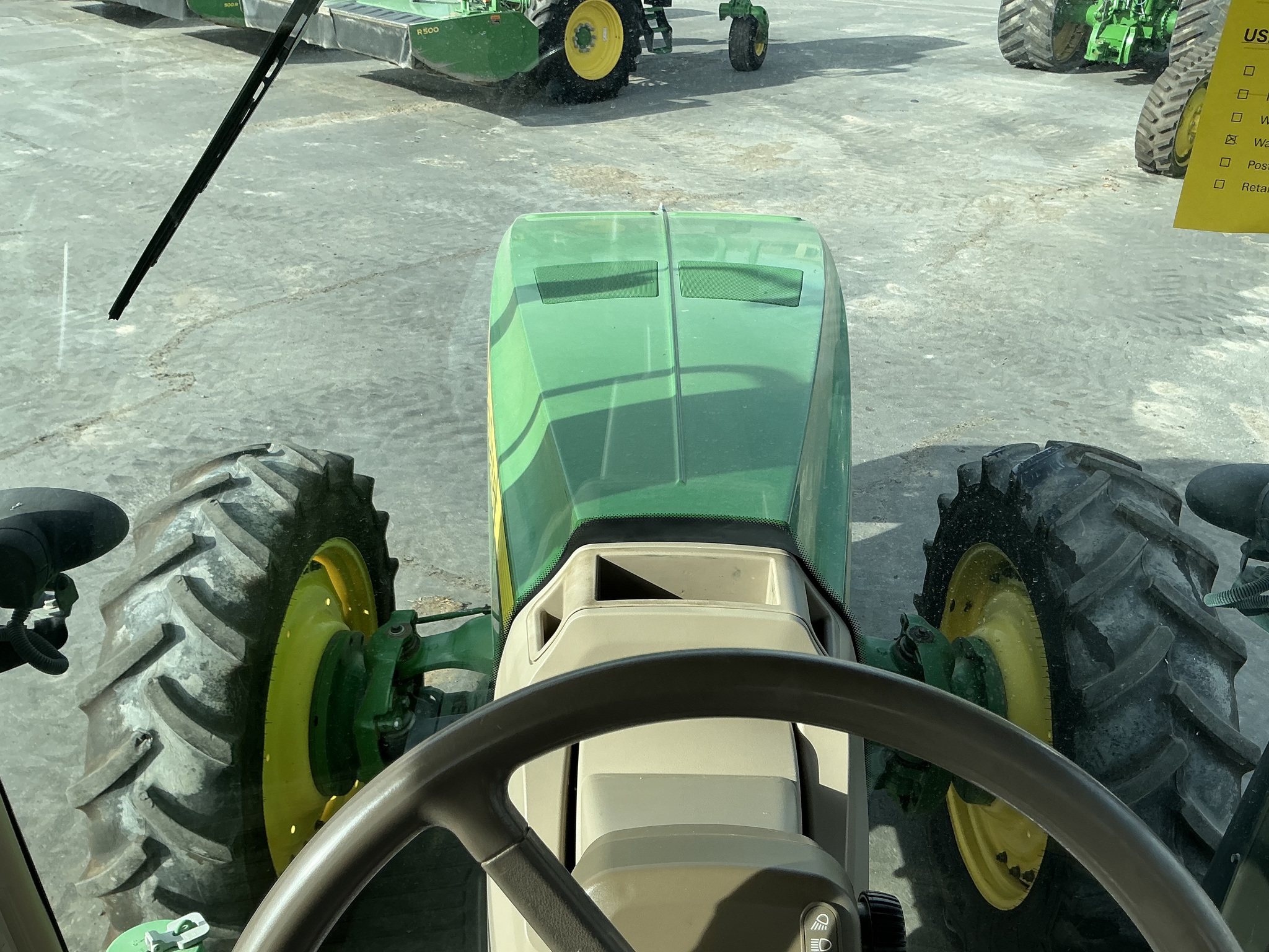 2014 John Deere 8335R Image 28