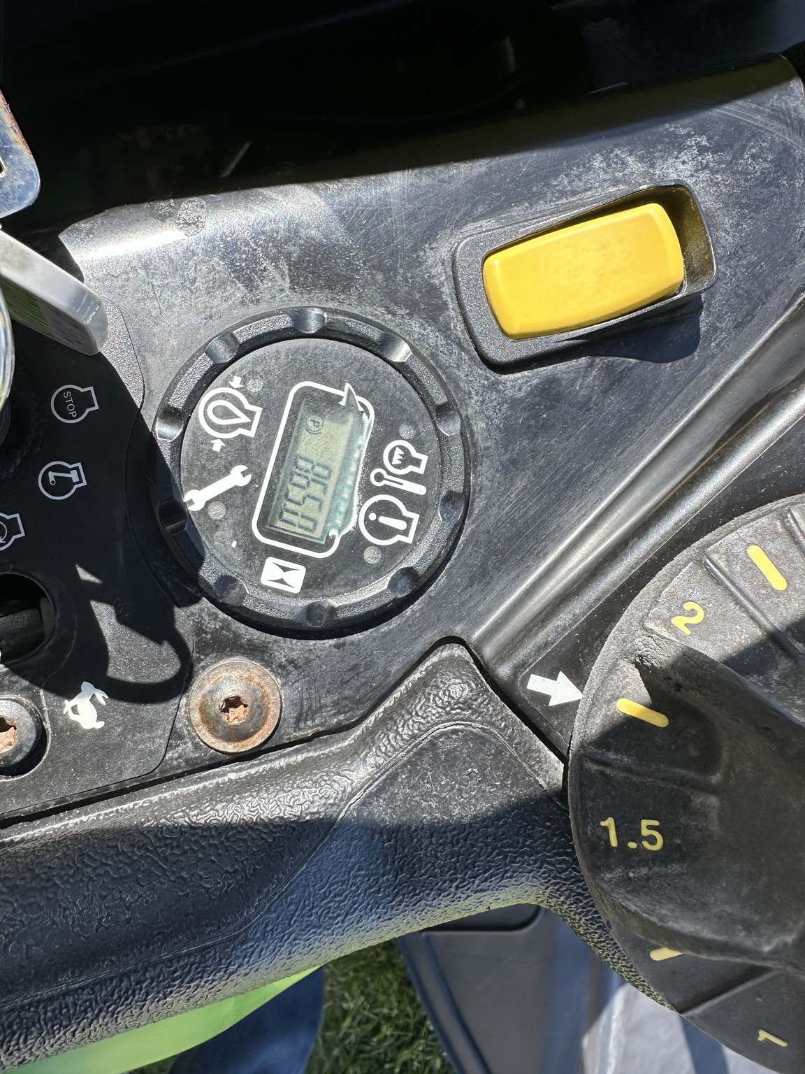2022 John Deere Z950M Image 9