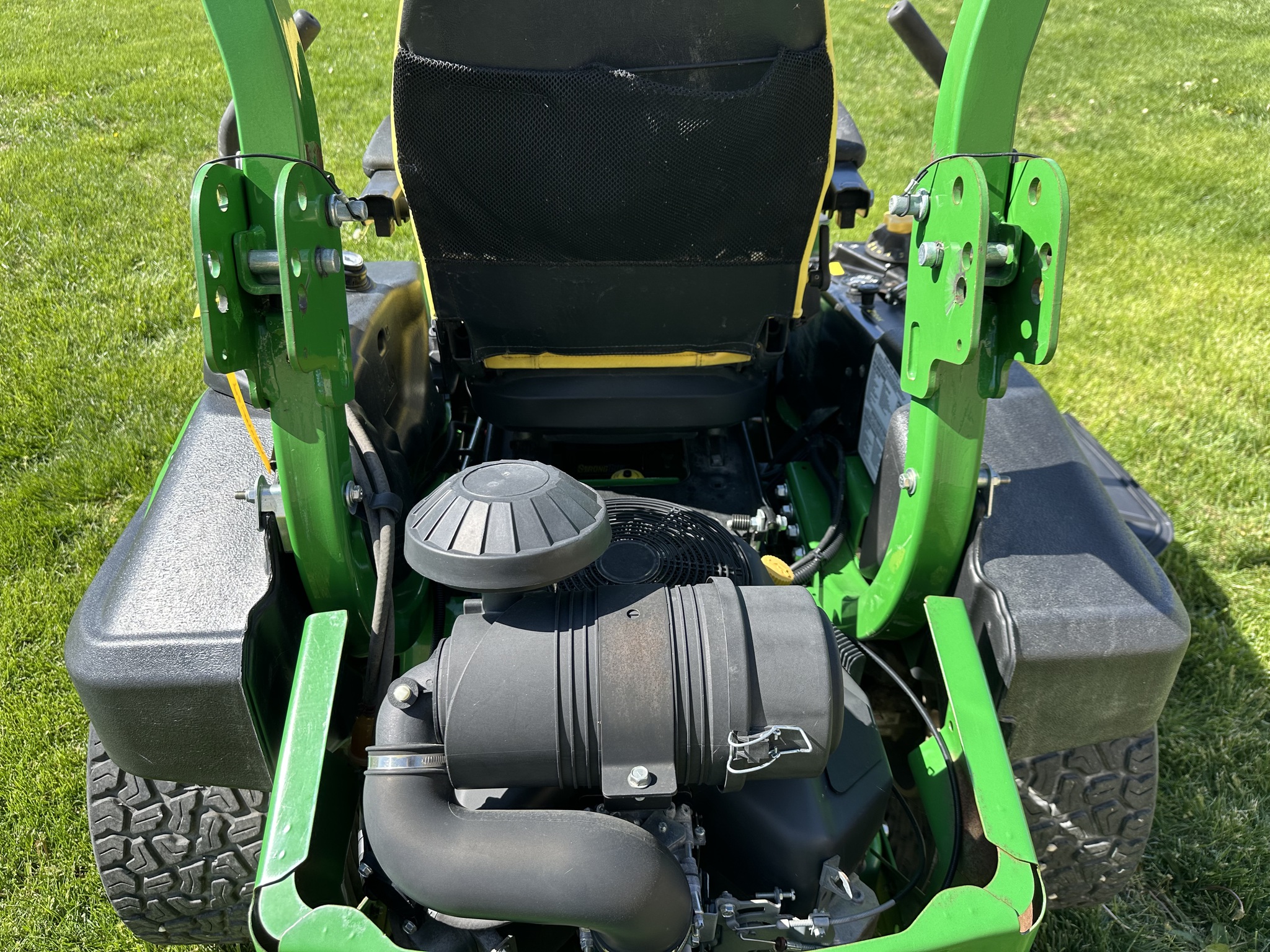 2022 John Deere Z950M Image 10