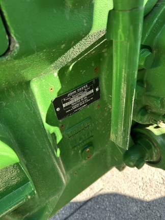 2023 John Deere 8R 230 Photo 2