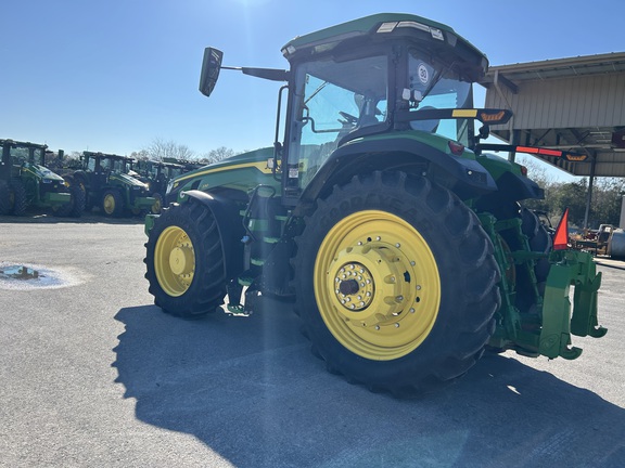 2023 John Deere 8R 230 Photo 6