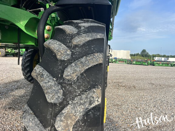Photo of 2018 John Deere R4038