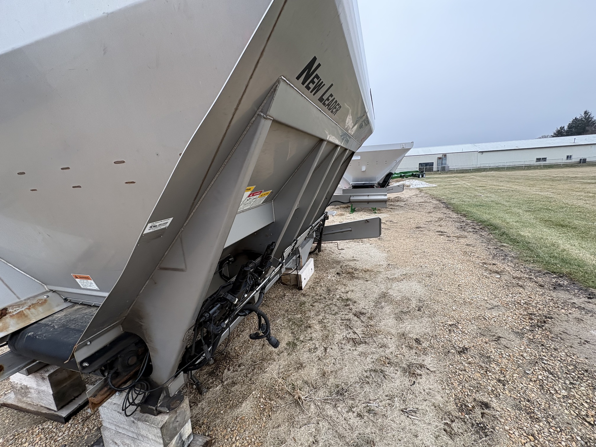  2017 New Leader NL 300 at Heritage Tractor in Mendota, IL